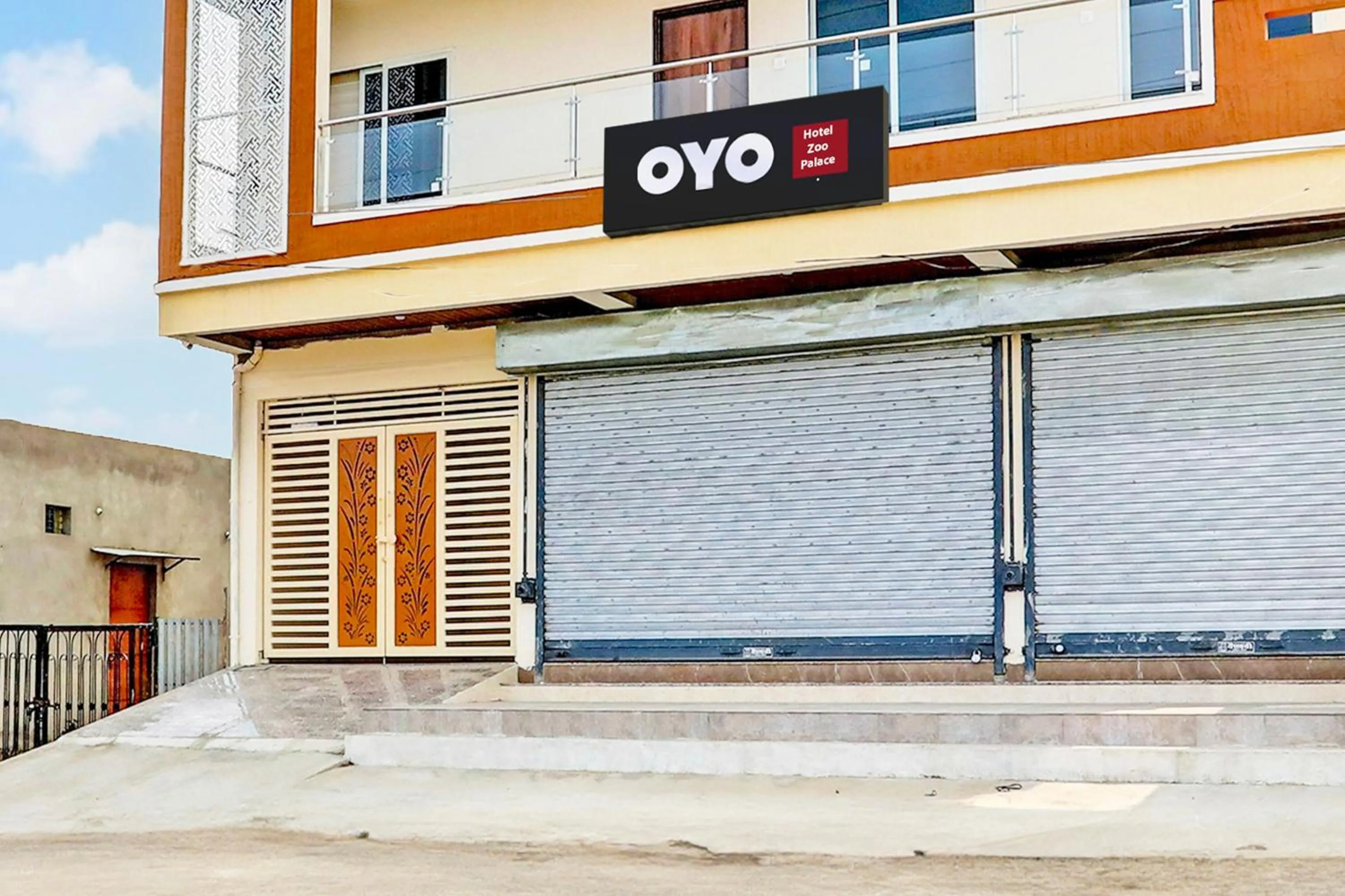 Facade/entrance in Super Hotel O Zoo Palace