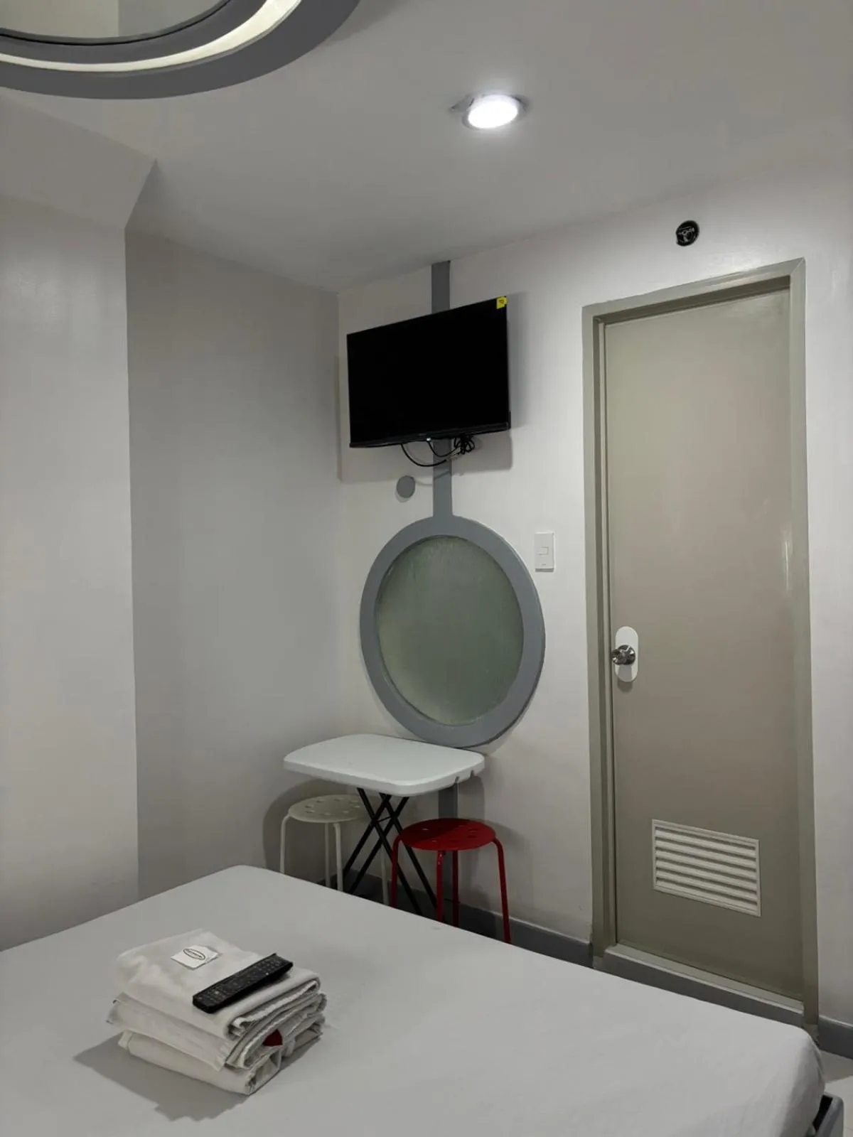 Bedroom in Astrotel Cubao