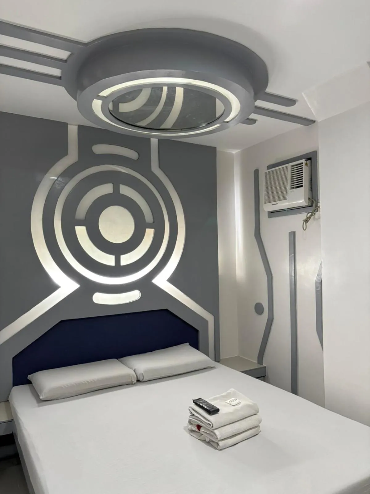 Bedroom, Bed in Astrotel Cubao