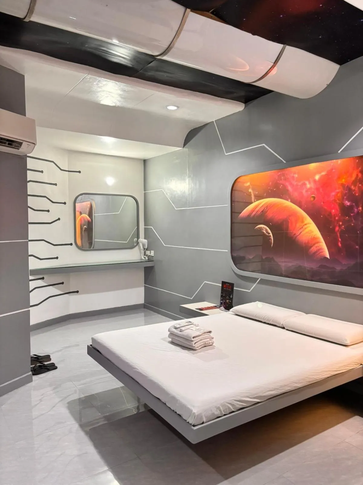 Bedroom, Bed in Astrotel Cubao