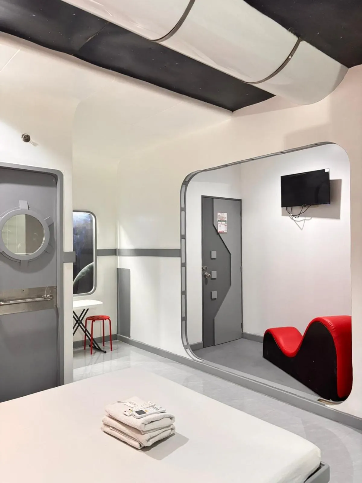 Bedroom, Bed in Astrotel Cubao