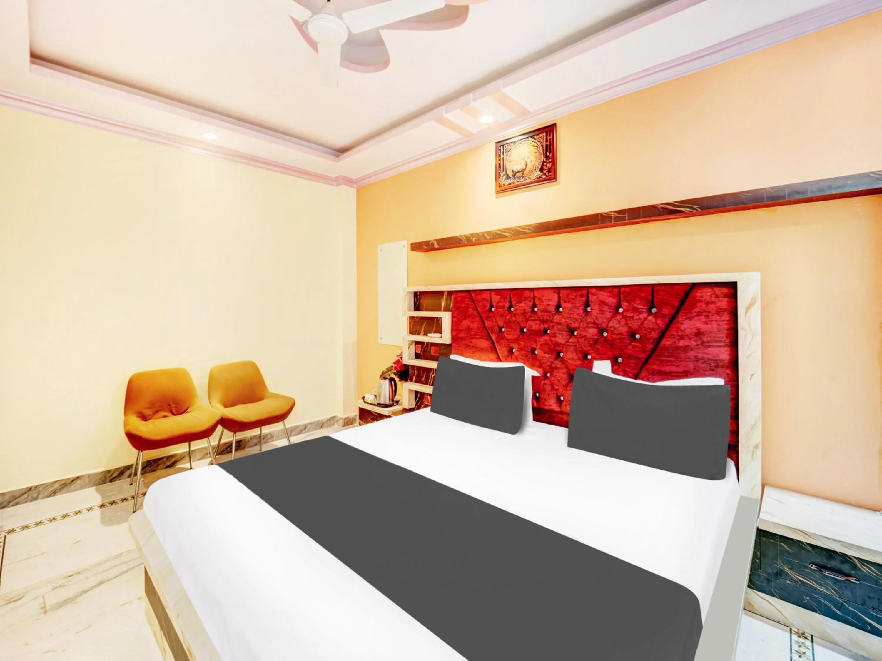 Hotel O RAJ PALACE