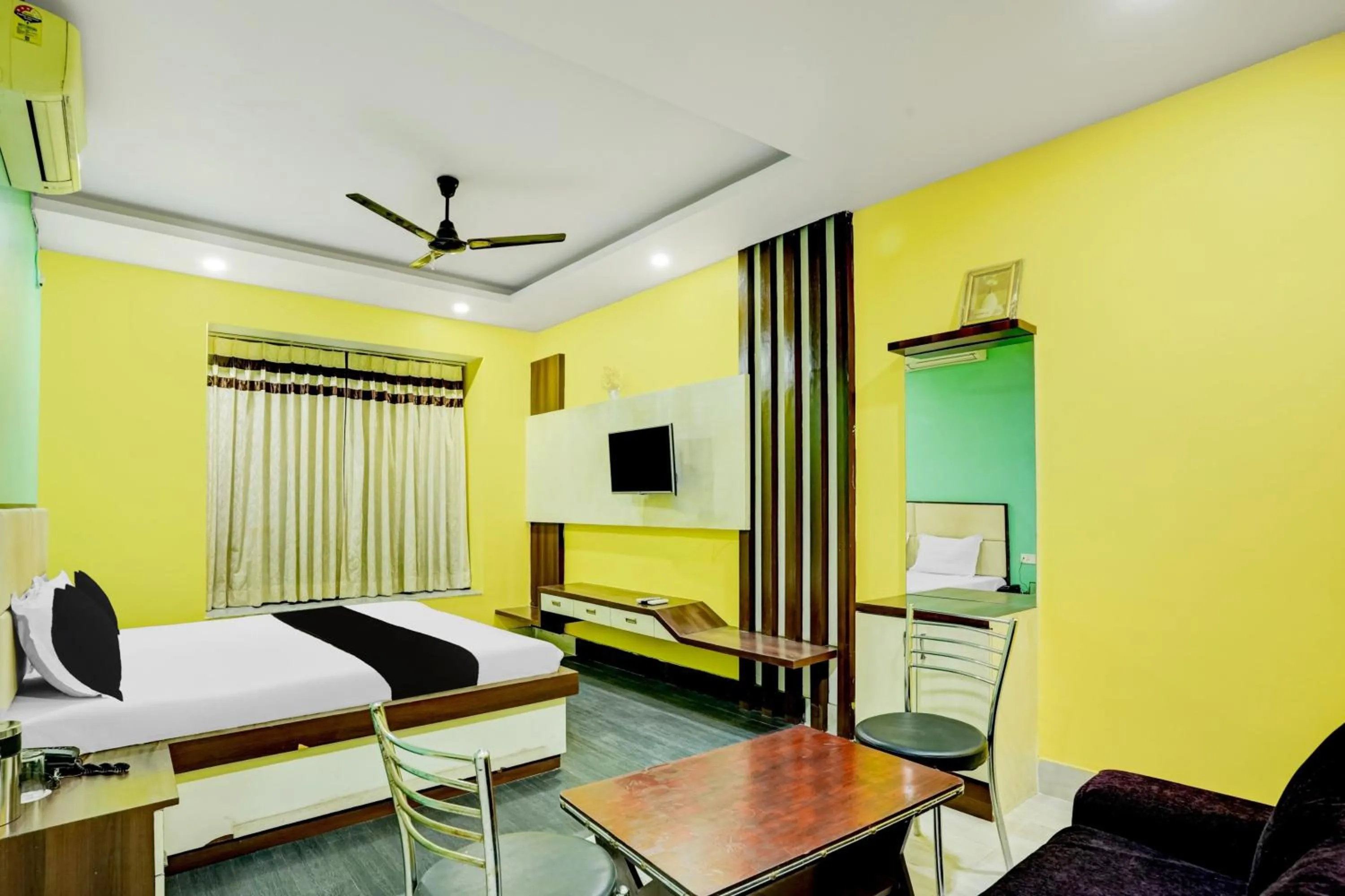 Bedroom, Bed in Hotel O Harsh Regency