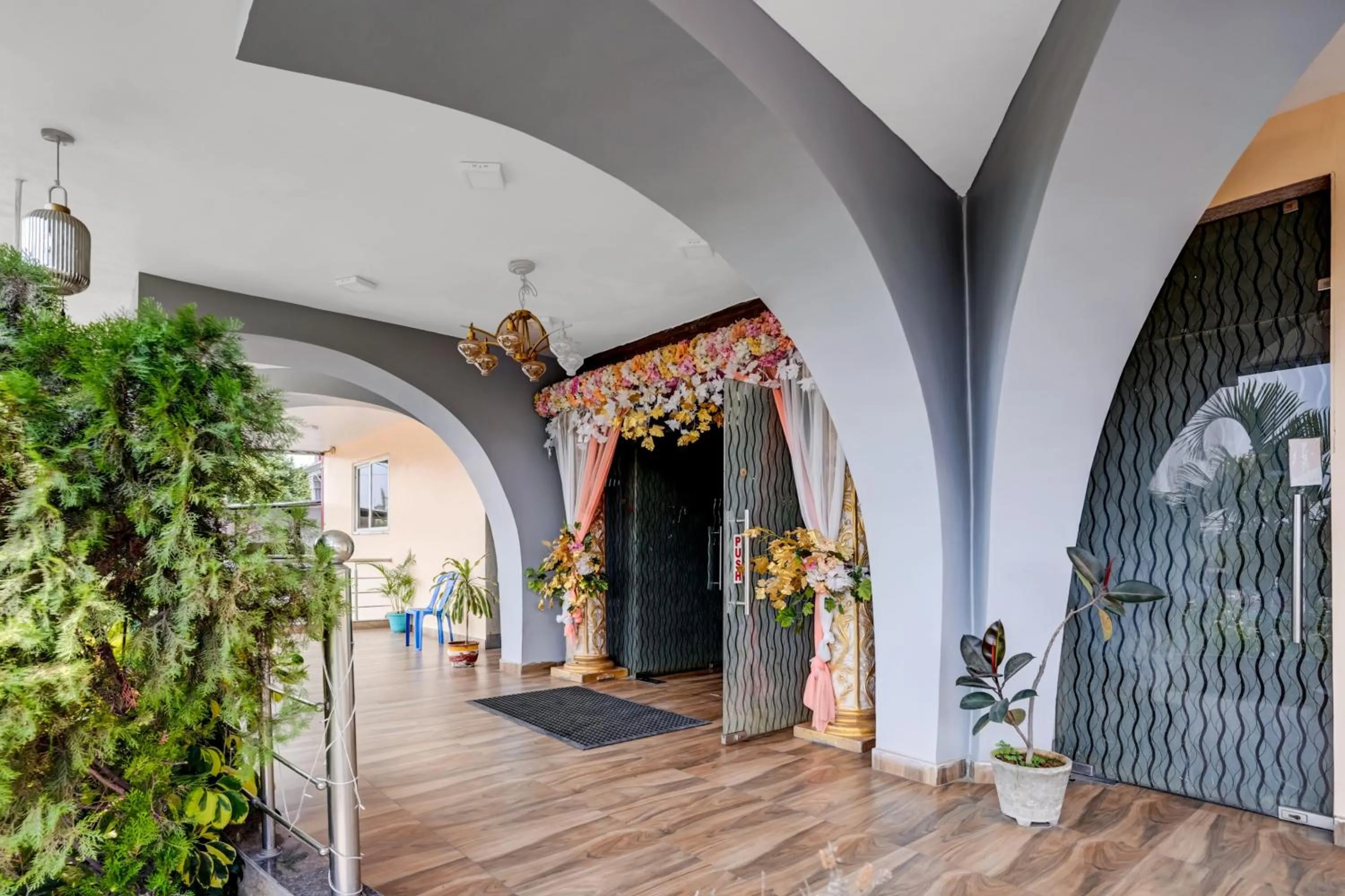 Facade/entrance in Super Collection O Harsh Regency