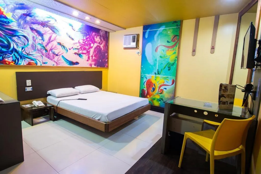 Bedroom, Bed in Hotel Dreamworld Las Pinas