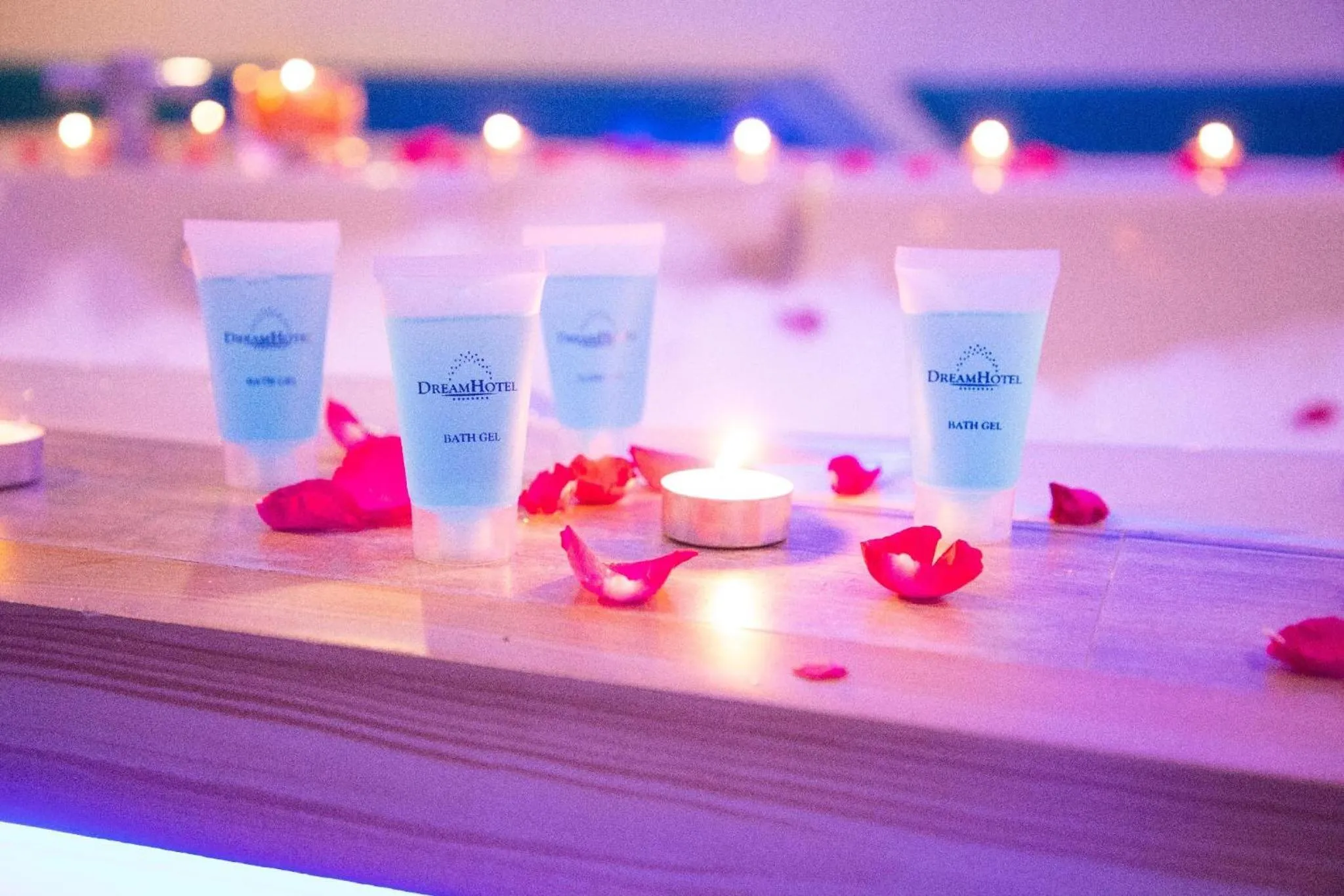 towels in Hotel Dreamworld Las Pinas