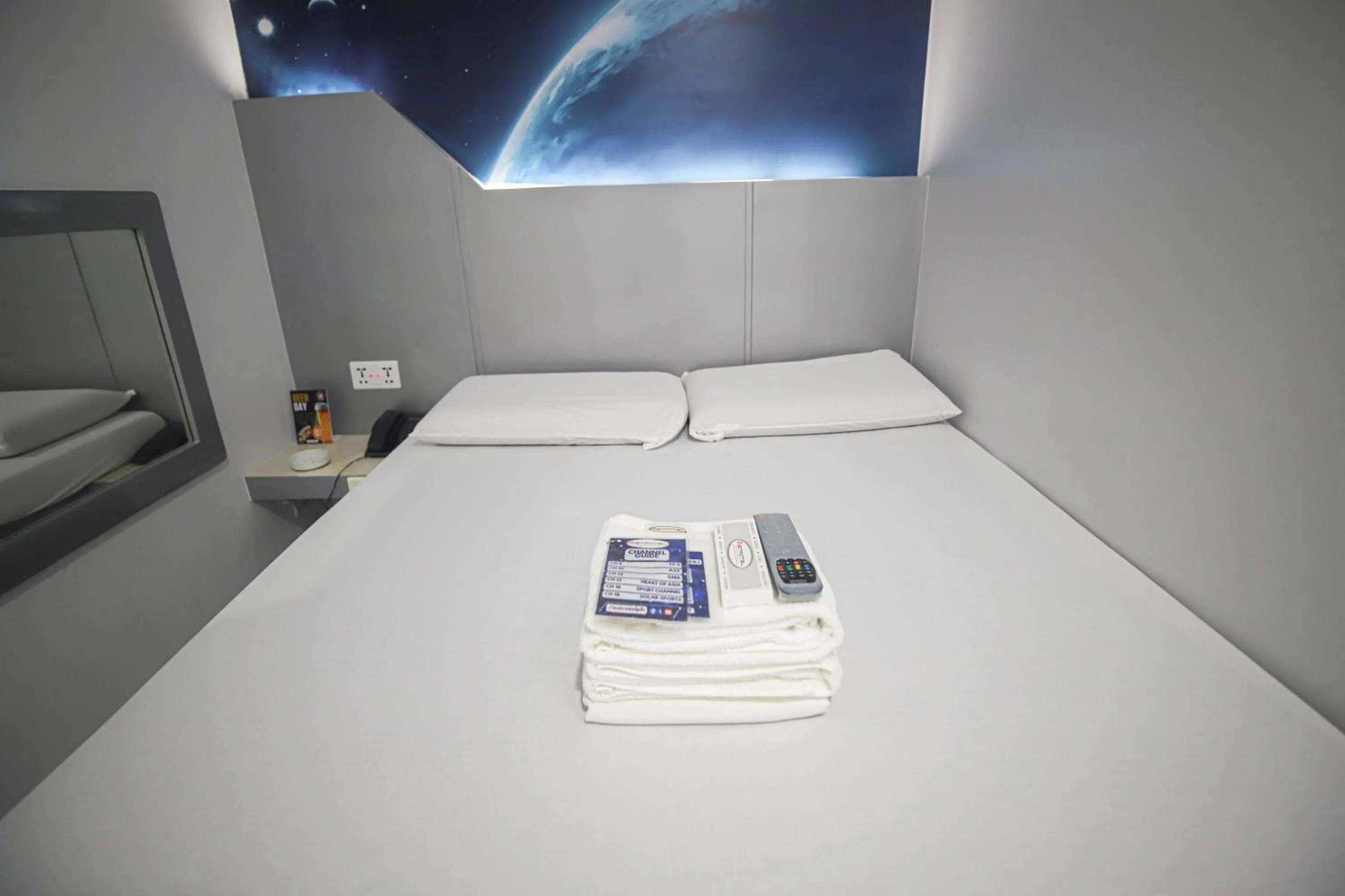 Bed in Astrotel Calamba