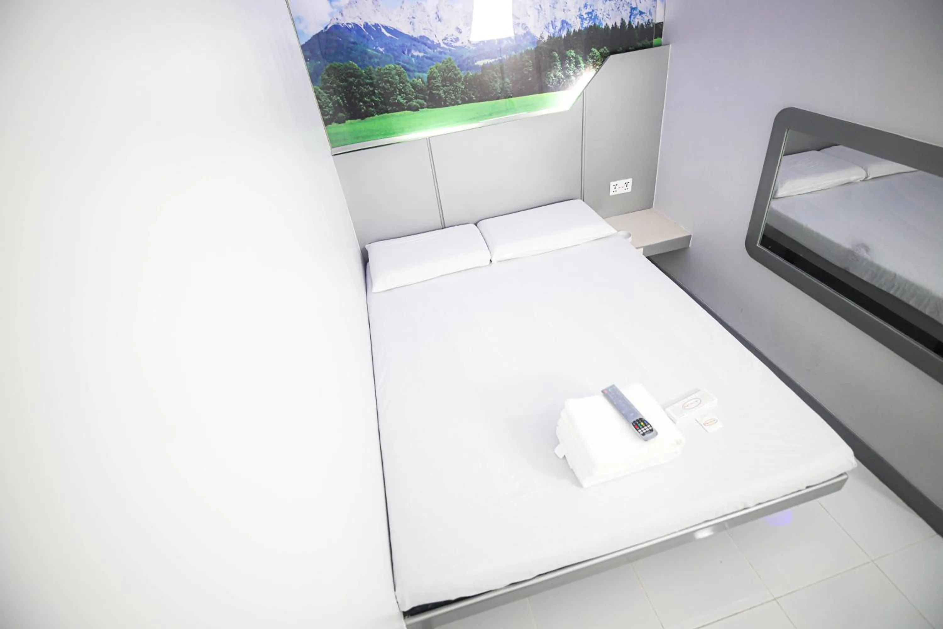 Bed in Astrotel Calamba