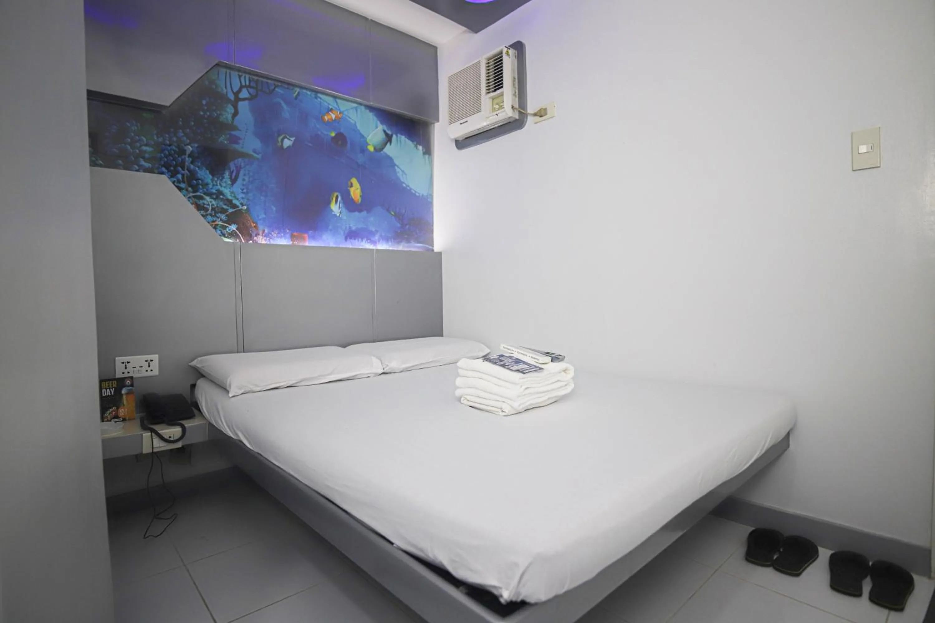 Bed in Astrotel Calamba