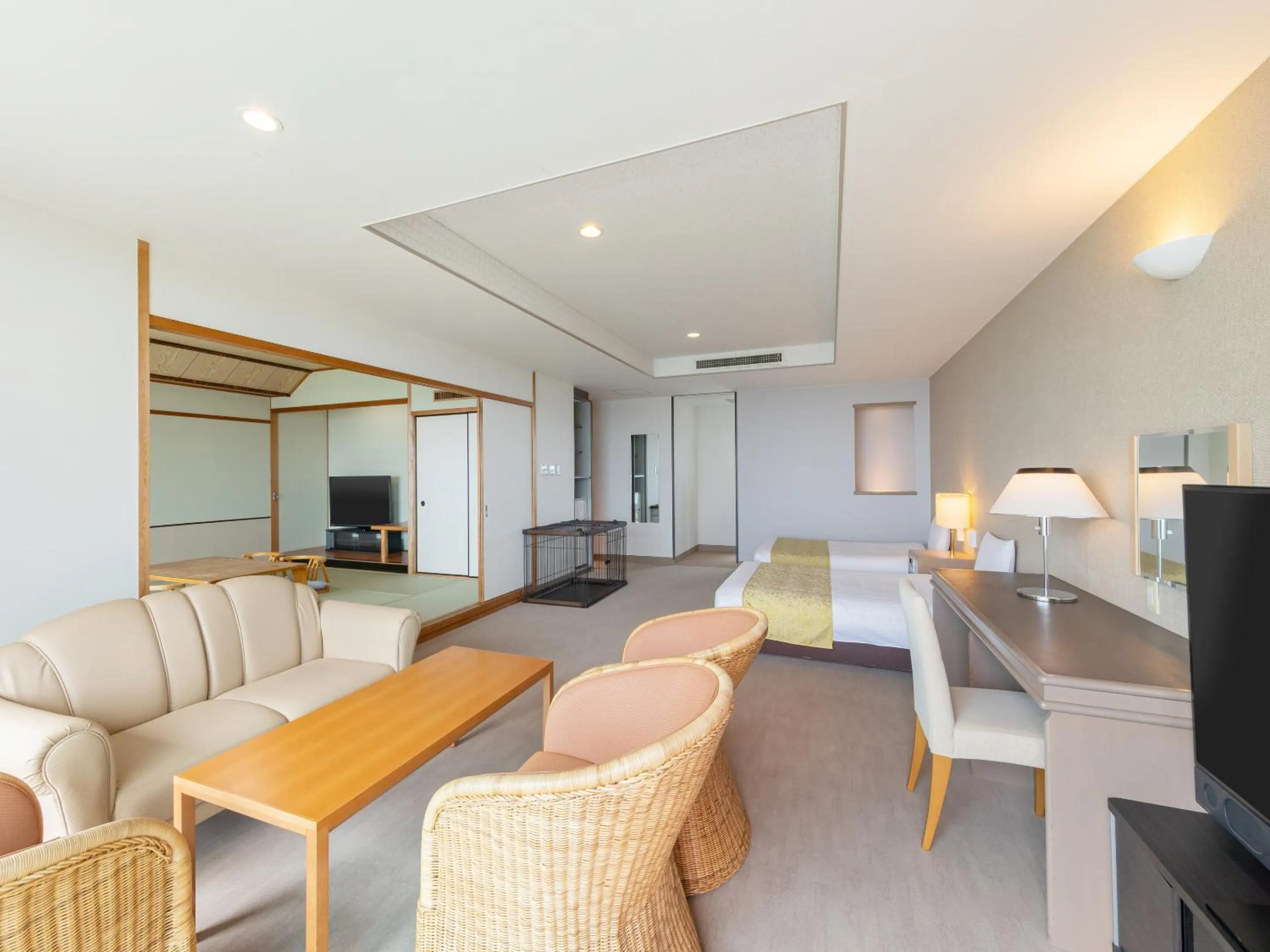 Photo of the whole room in Nanki Shirahama Wan Wan Paradise Hotel