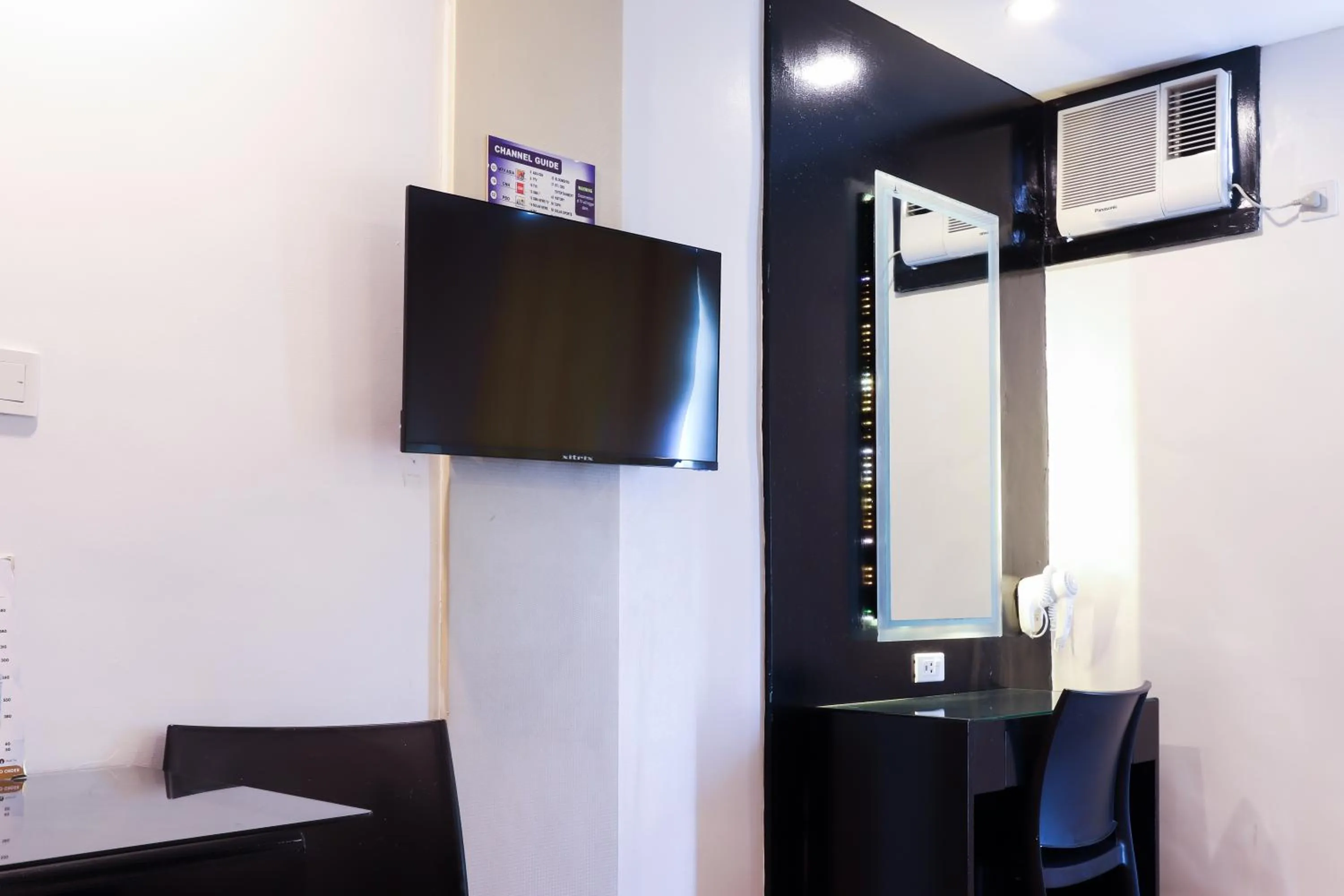 Bedroom in Hotel Dreamworld North Edsa