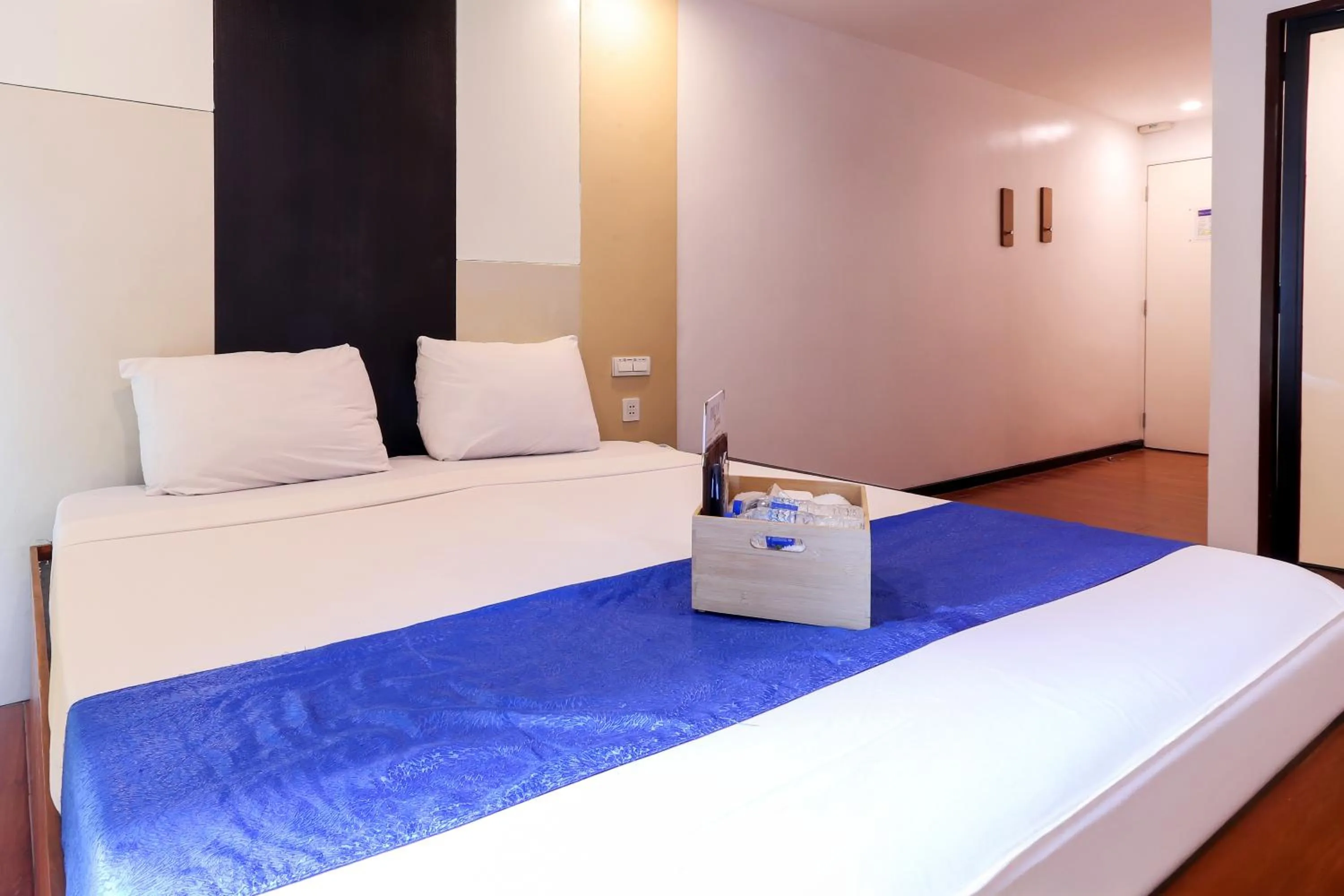 Bed in Hotel Dreamworld North Edsa