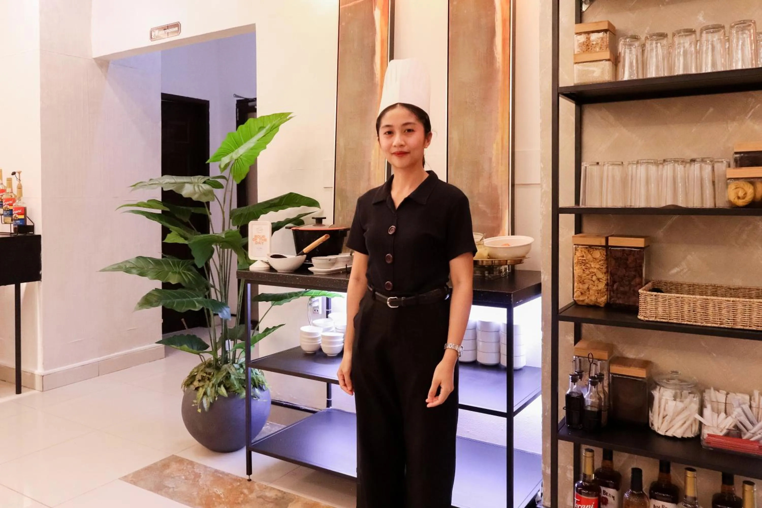 Restaurant/places to eat in Hotel Dreamworld North Edsa