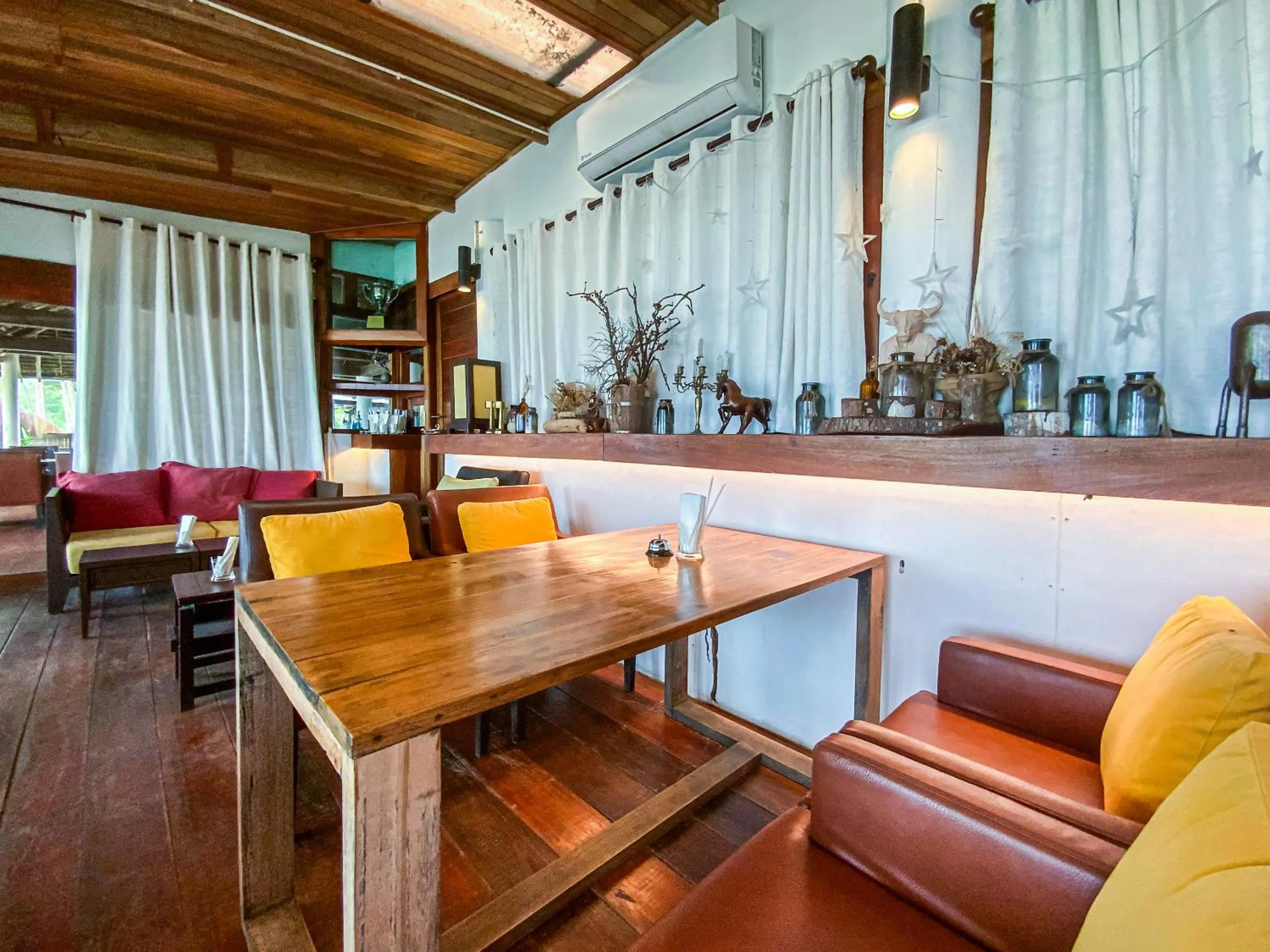 Seating area in Chumphon Cabana Resort