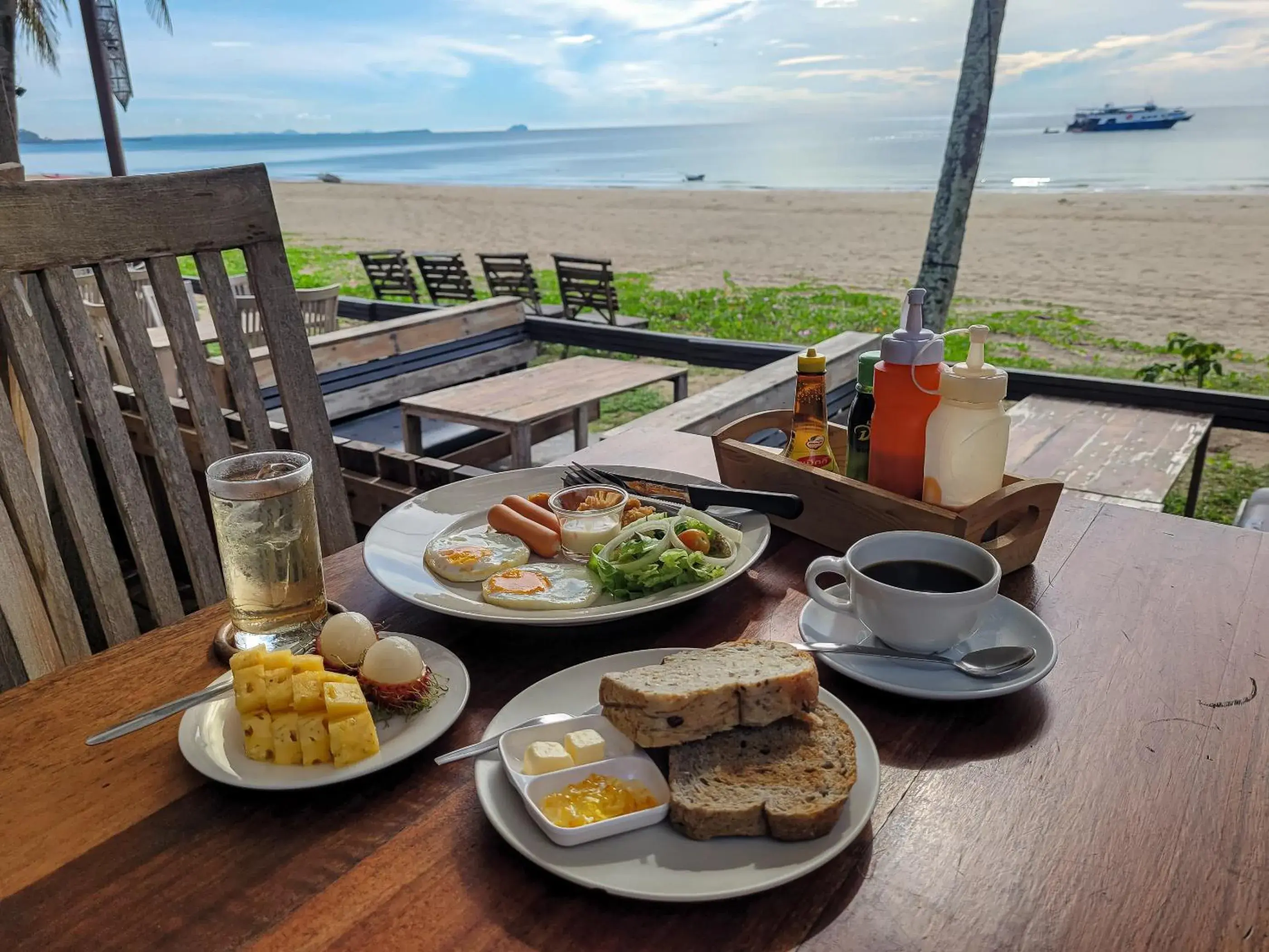 Restaurant/places to eat in Chumphon Cabana Resort Restaurant/places to eat in Chumphon Cabana Resort