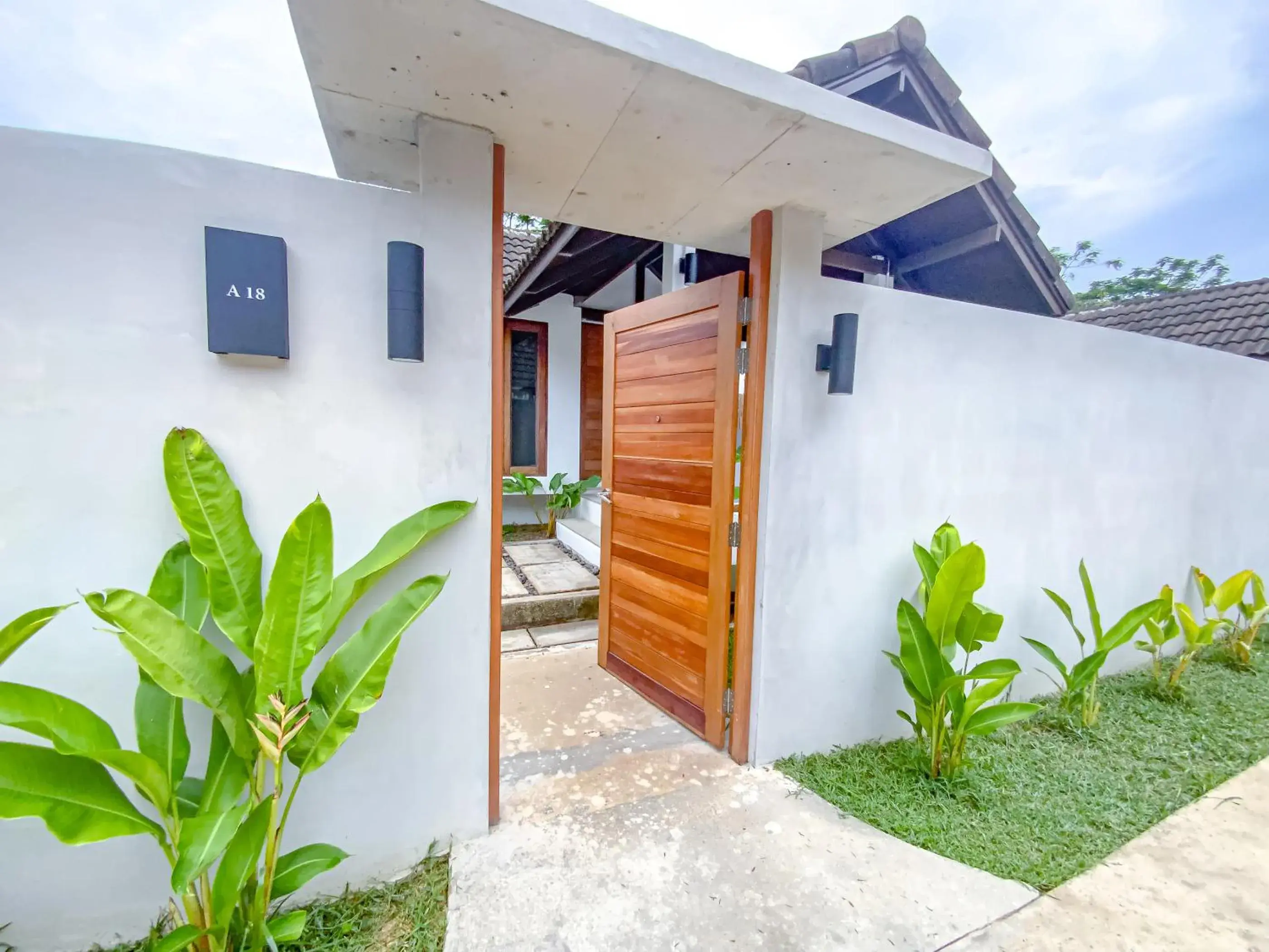 Facade/entrance in Chumphon Cabana Resort Facade/entrance in Chumphon Cabana Resort
