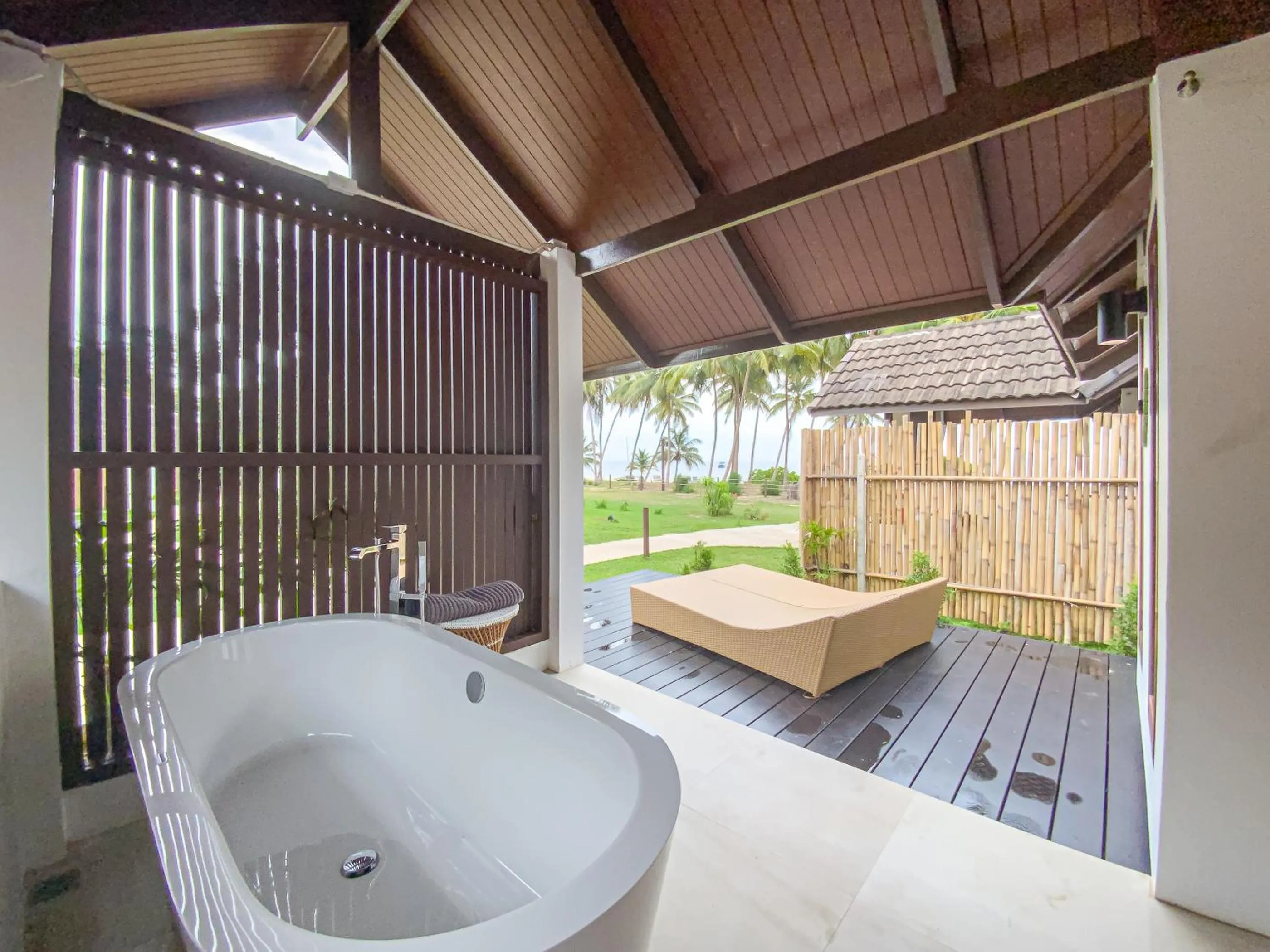 Bathroom in Chumphon Cabana Resort