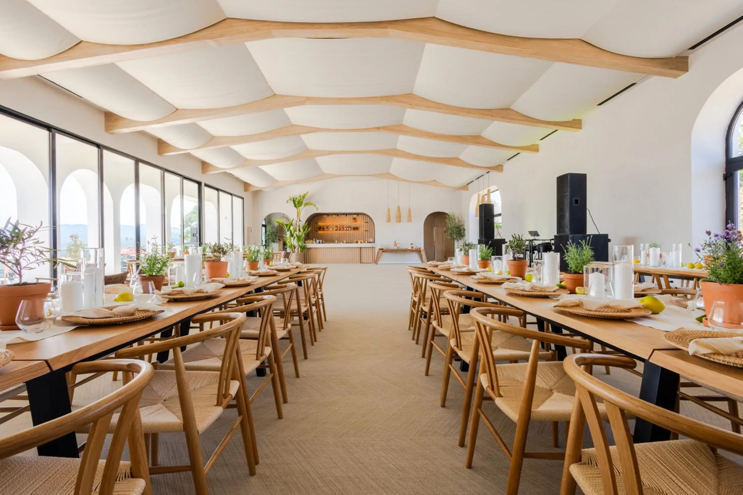 Restaurant/places to eat in Moon Valley Comarnic Restaurant/places to eat in Moon Valley Comarnic