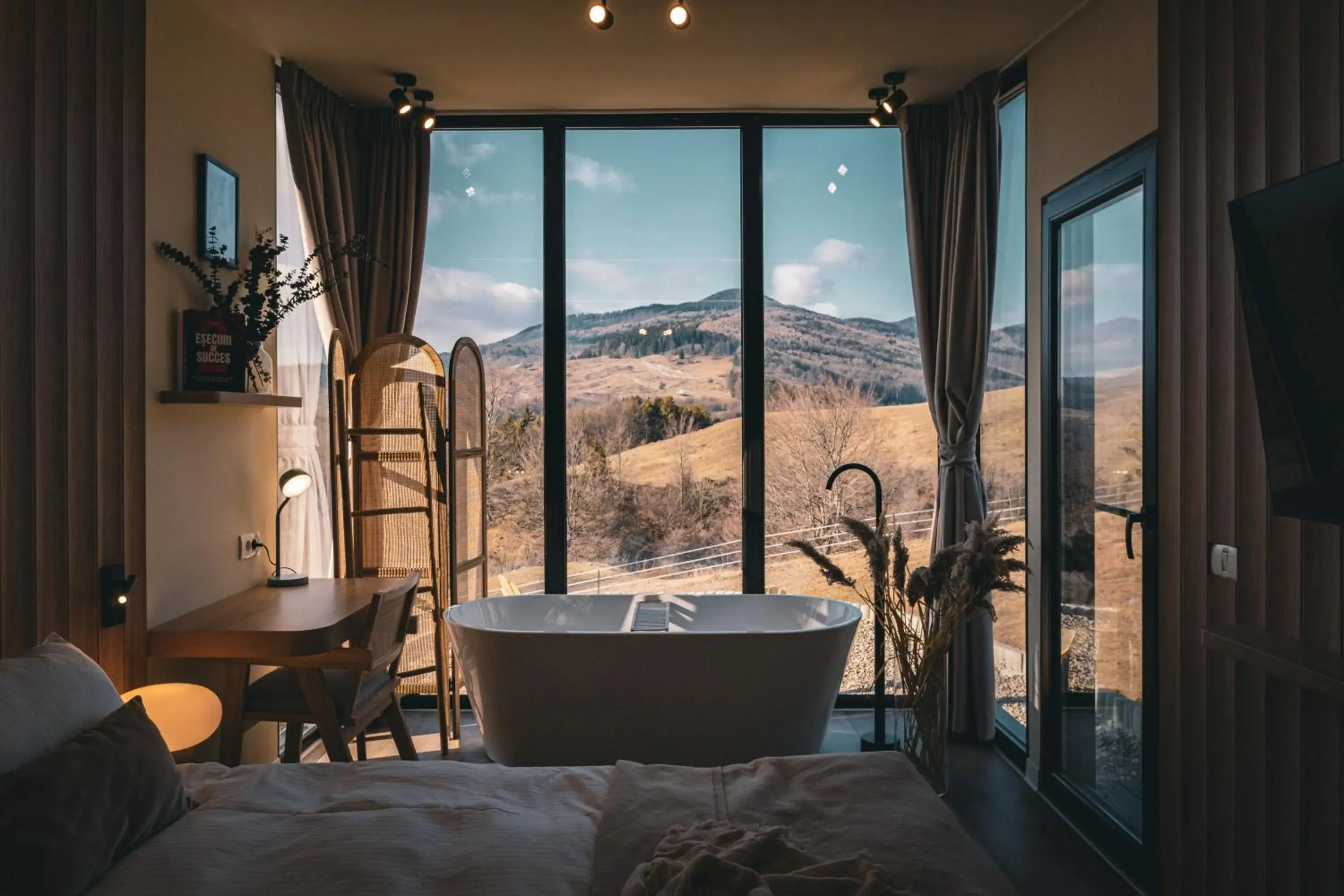 View (from property/room), Bed in Moon Valley Comarnic View (from property/room), Bed in Moon Valley Comarnic