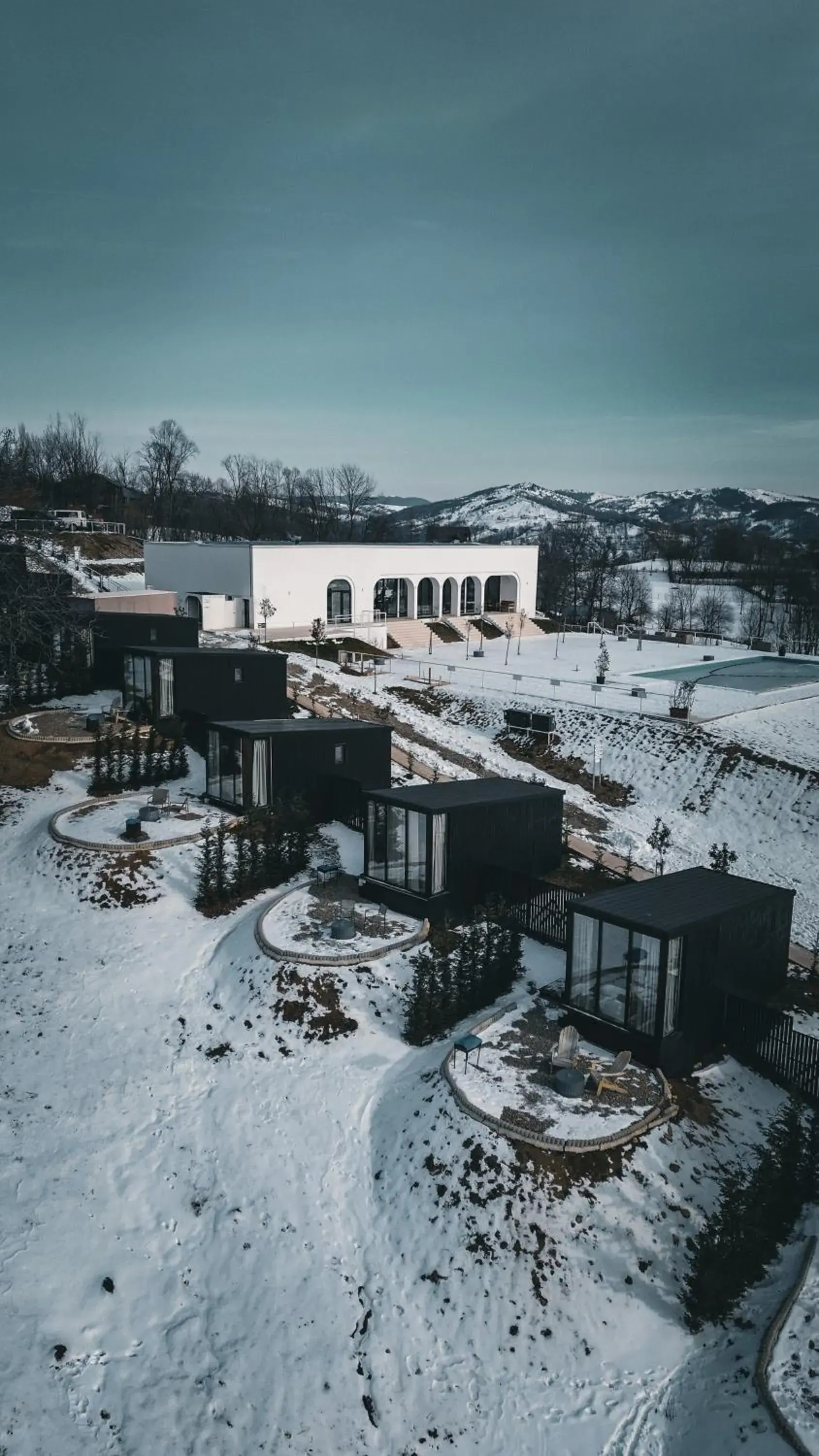 Property building in Moon Valley Comarnic Property building in Moon Valley Comarnic