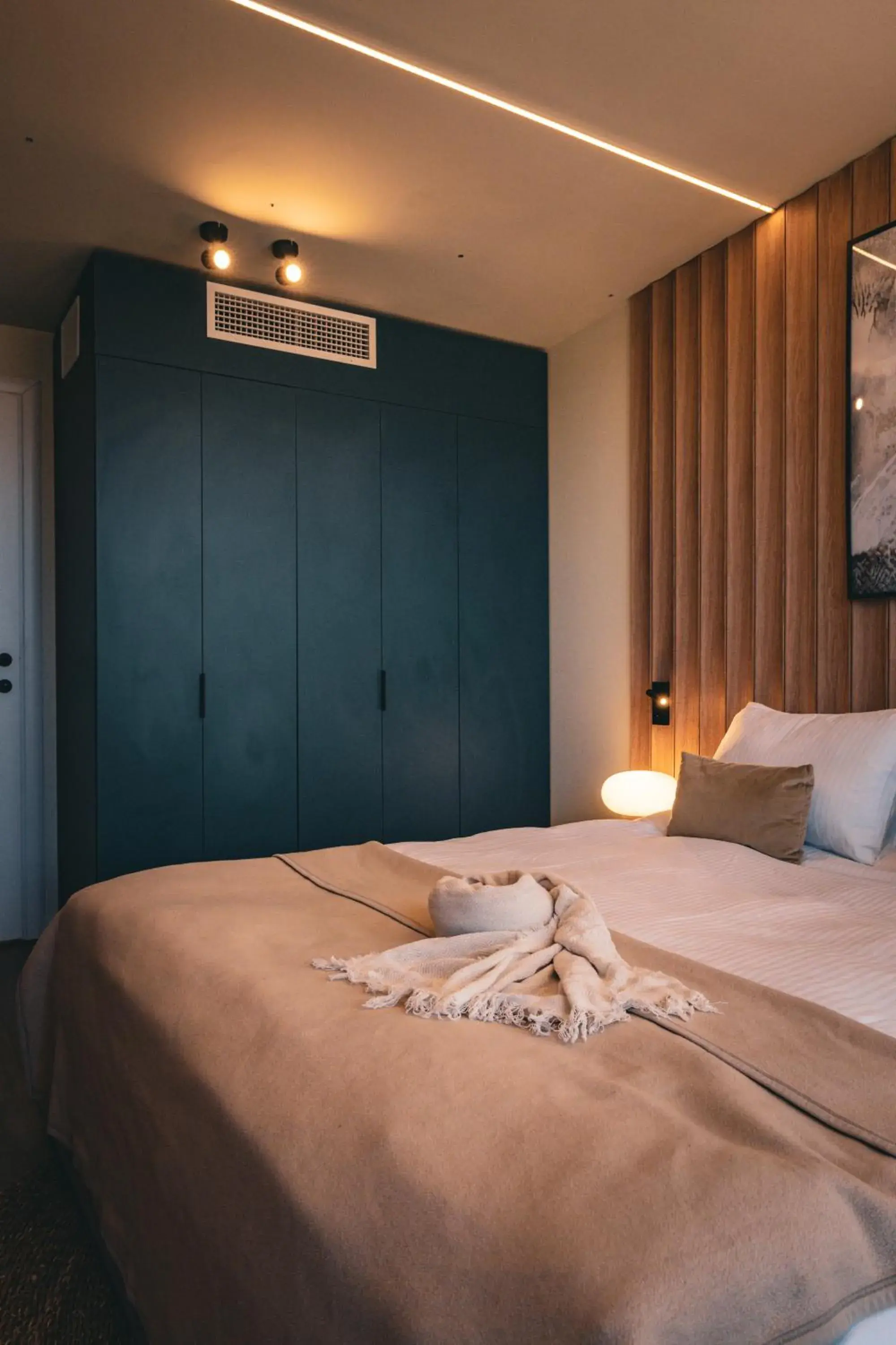 Bedroom, Bed in Moon Valley Comarnic Bedroom, Bed in Moon Valley Comarnic