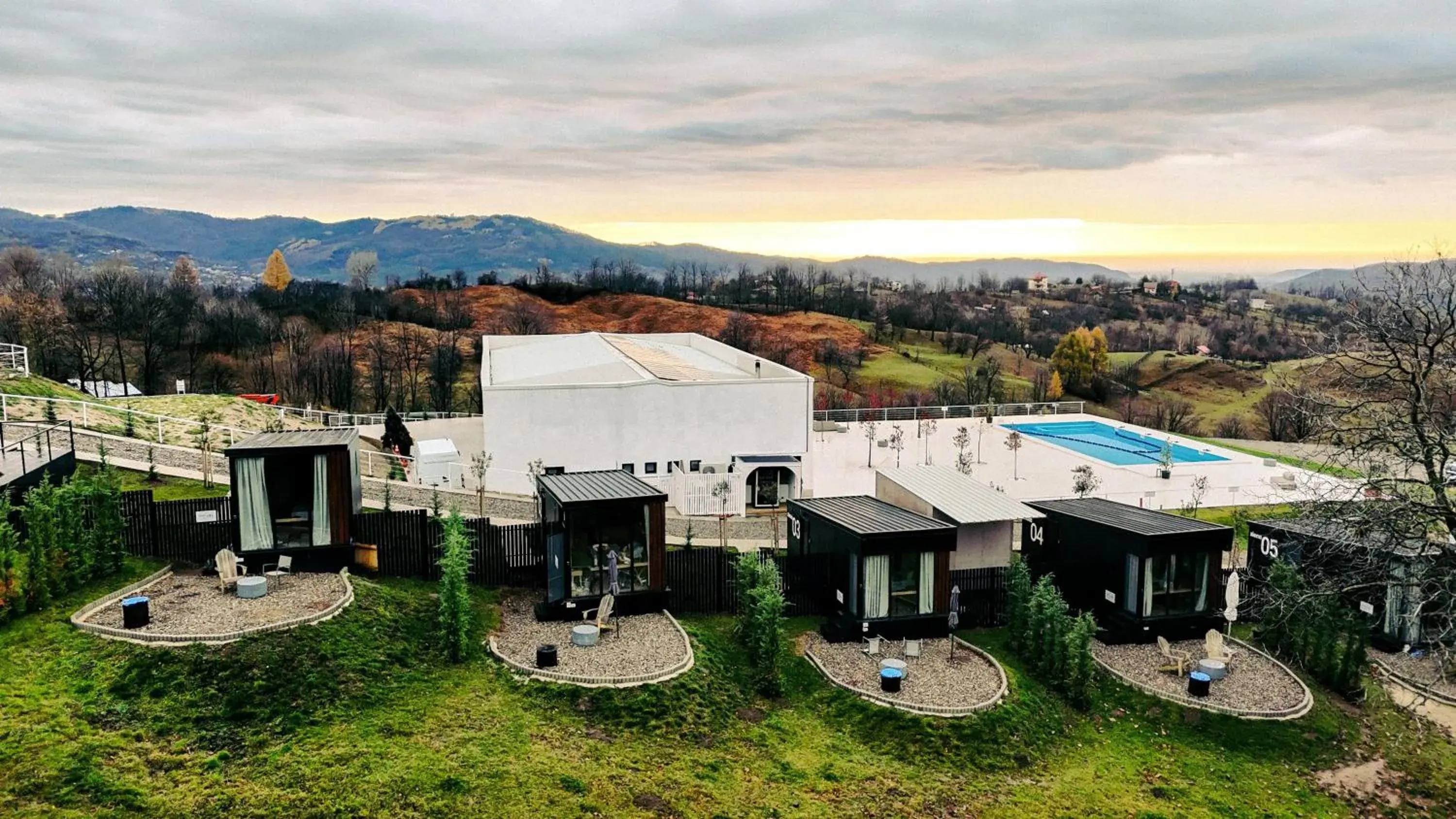 Property building in Moon Valley Comarnic Property building in Moon Valley Comarnic