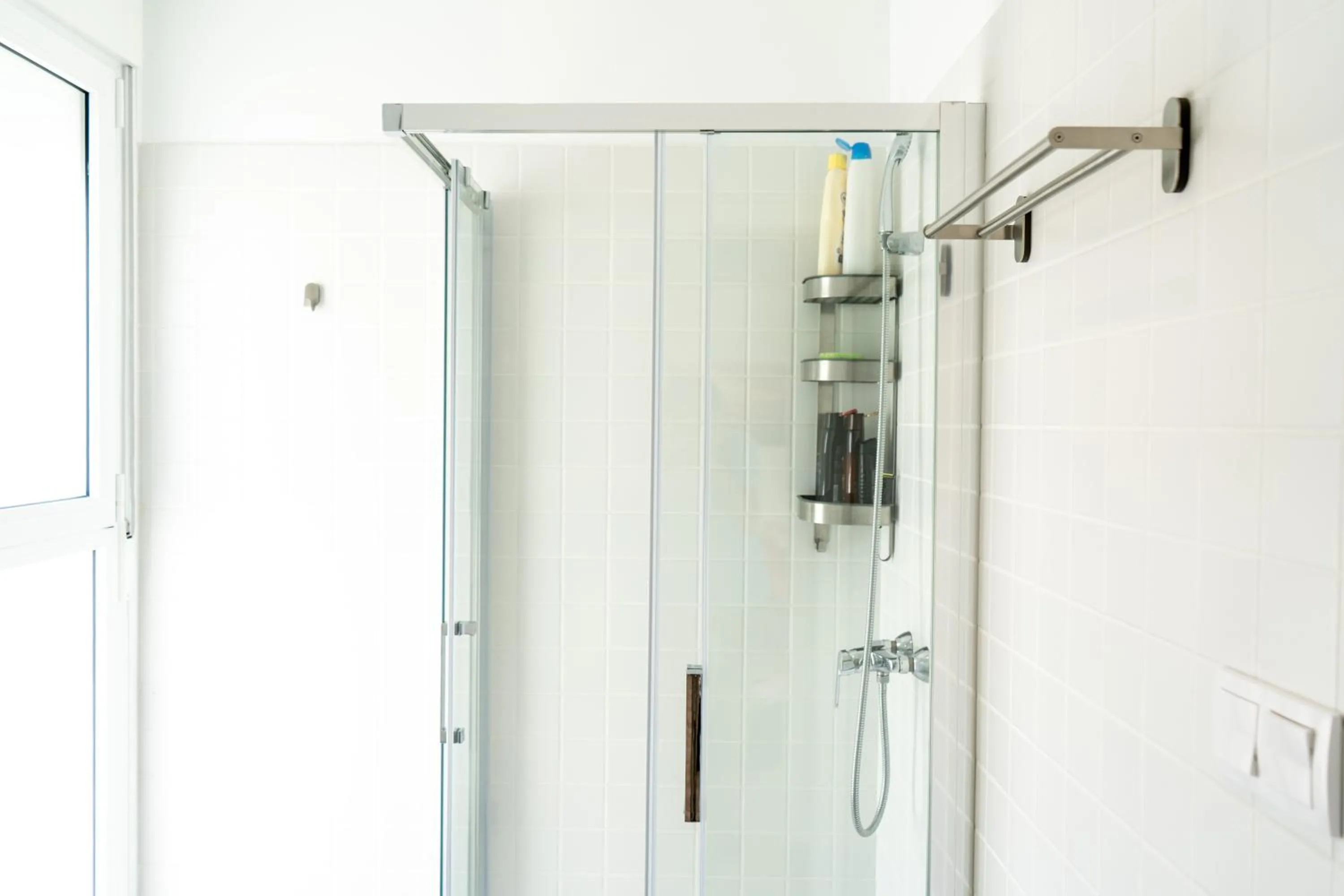 Shower in Apartamentos Turísticos Gran Vía con Terraza by CartagenaSpain