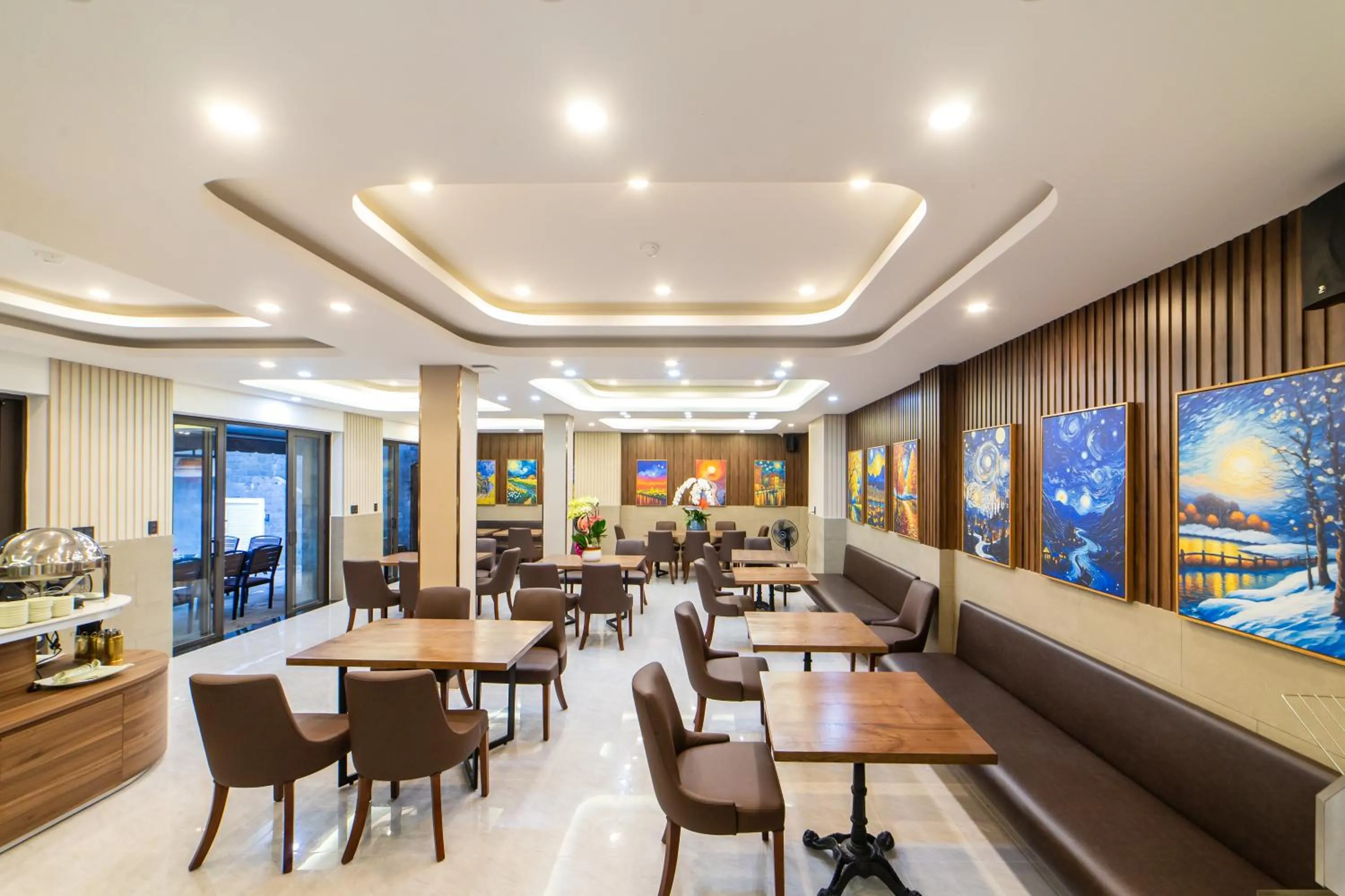 Restaurant/places to eat in TP Dalat Hotel