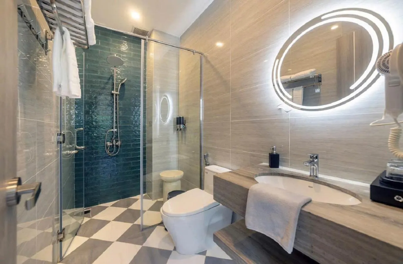 Toilet in TP Dalat Hotel