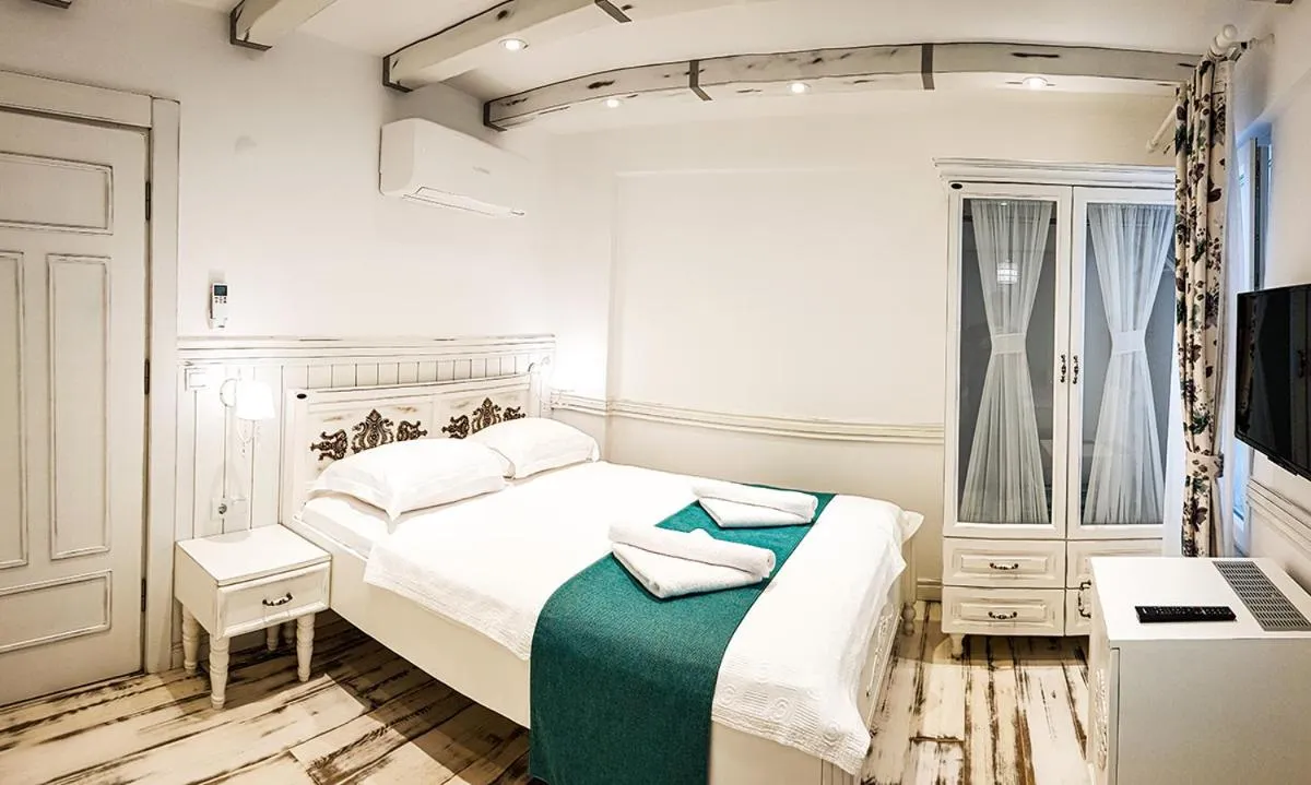 Bed in Bozcaada Fresh Otel