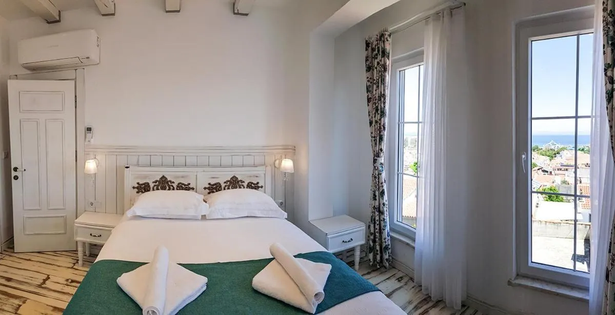 Bed in Bozcaada Fresh Otel