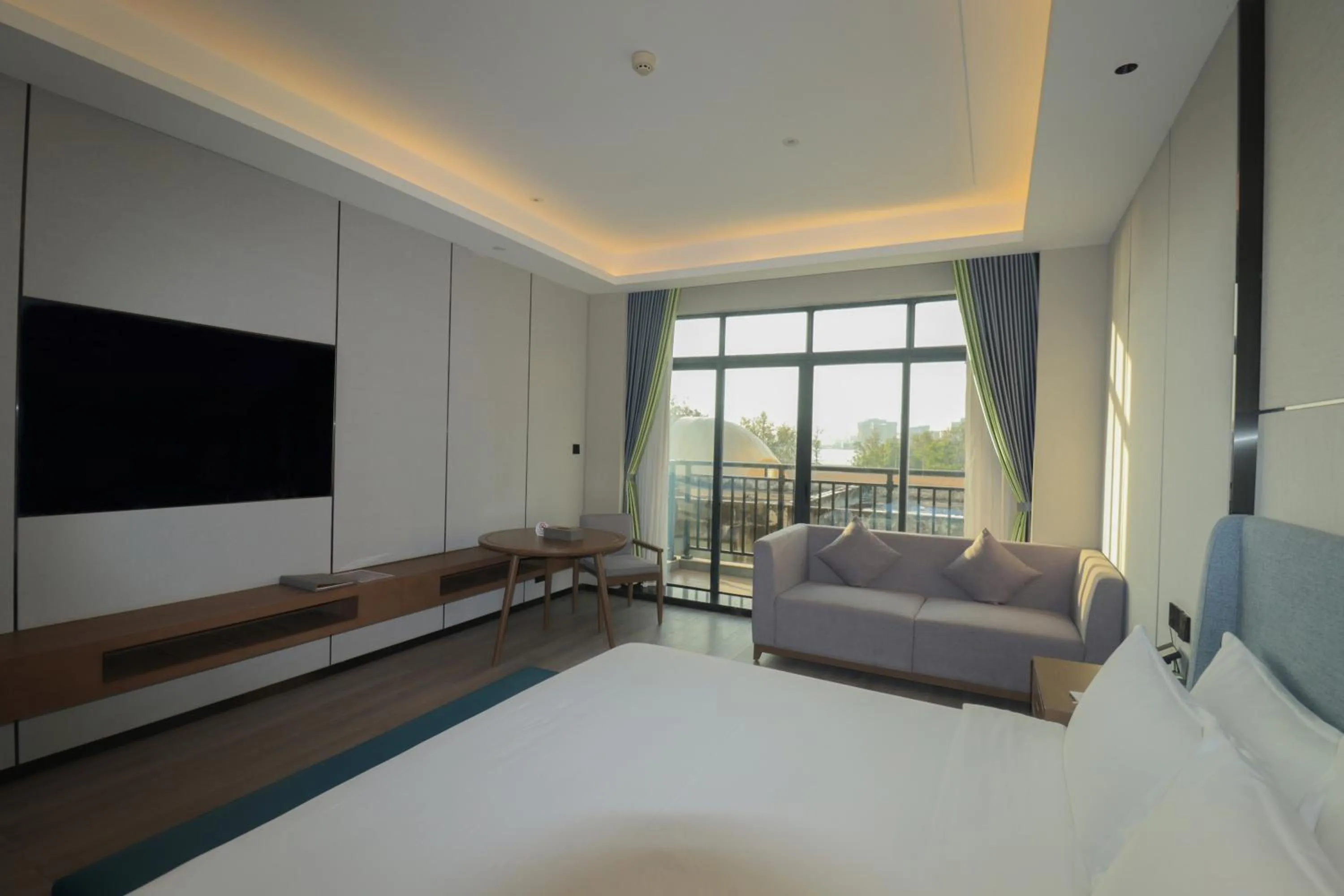 View (from property/room), Bed in DongHu Resort Hotel