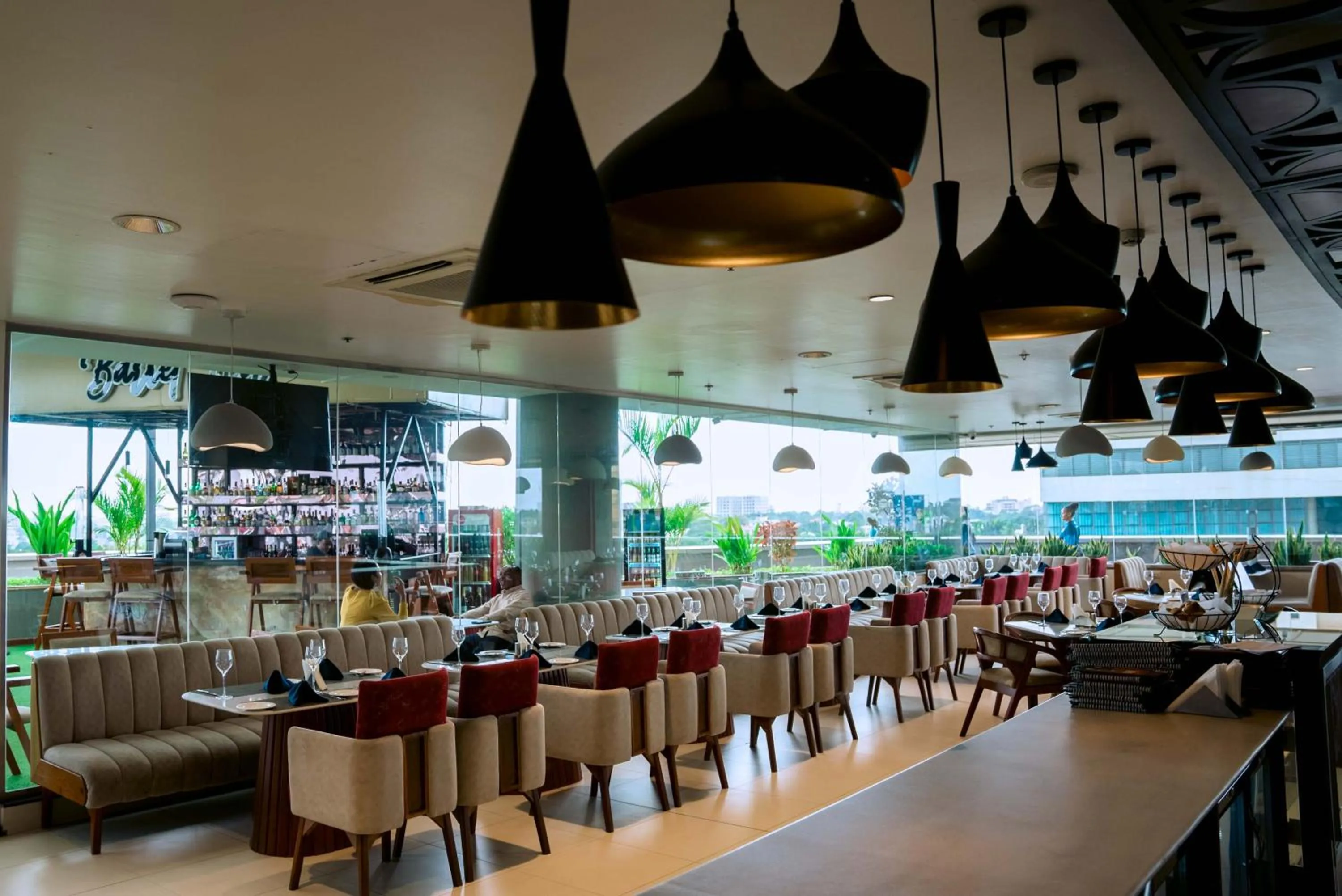 Restaurant/places to eat in Kingjada Hotels & Apartments