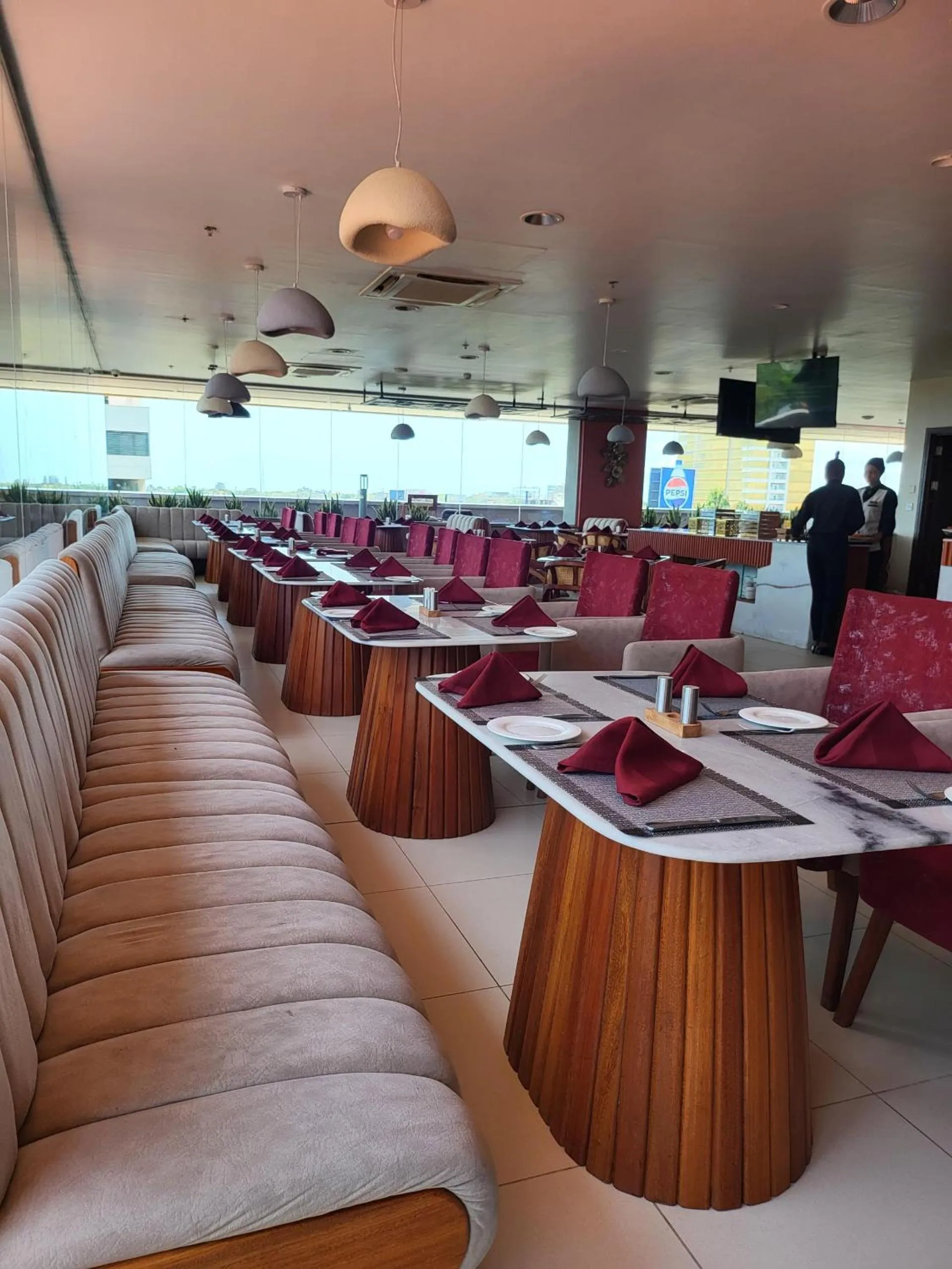 Restaurant/places to eat in Kingjada Hotels & Apartments