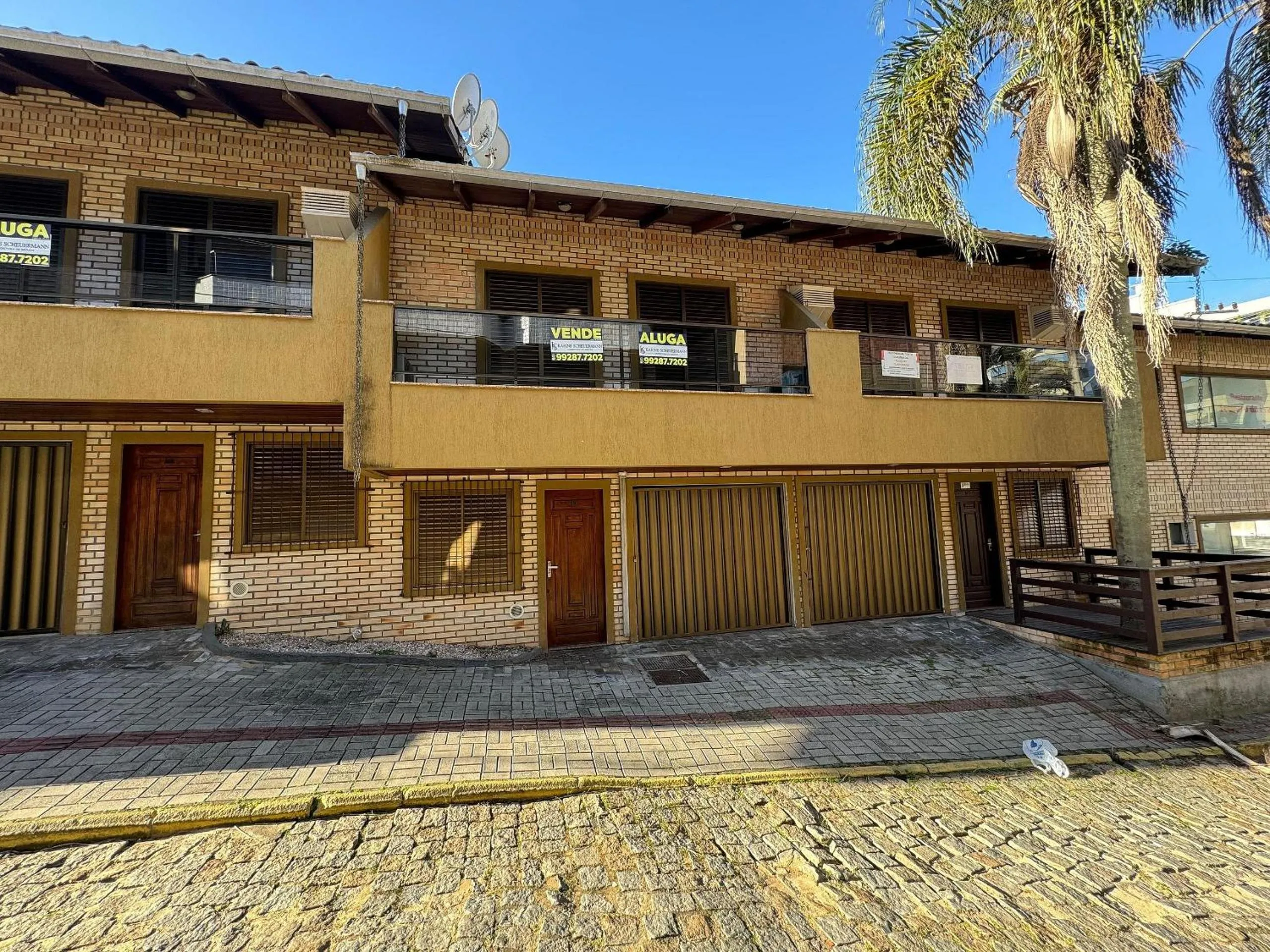 A27 - Apartamento de 02 suítes no centro.