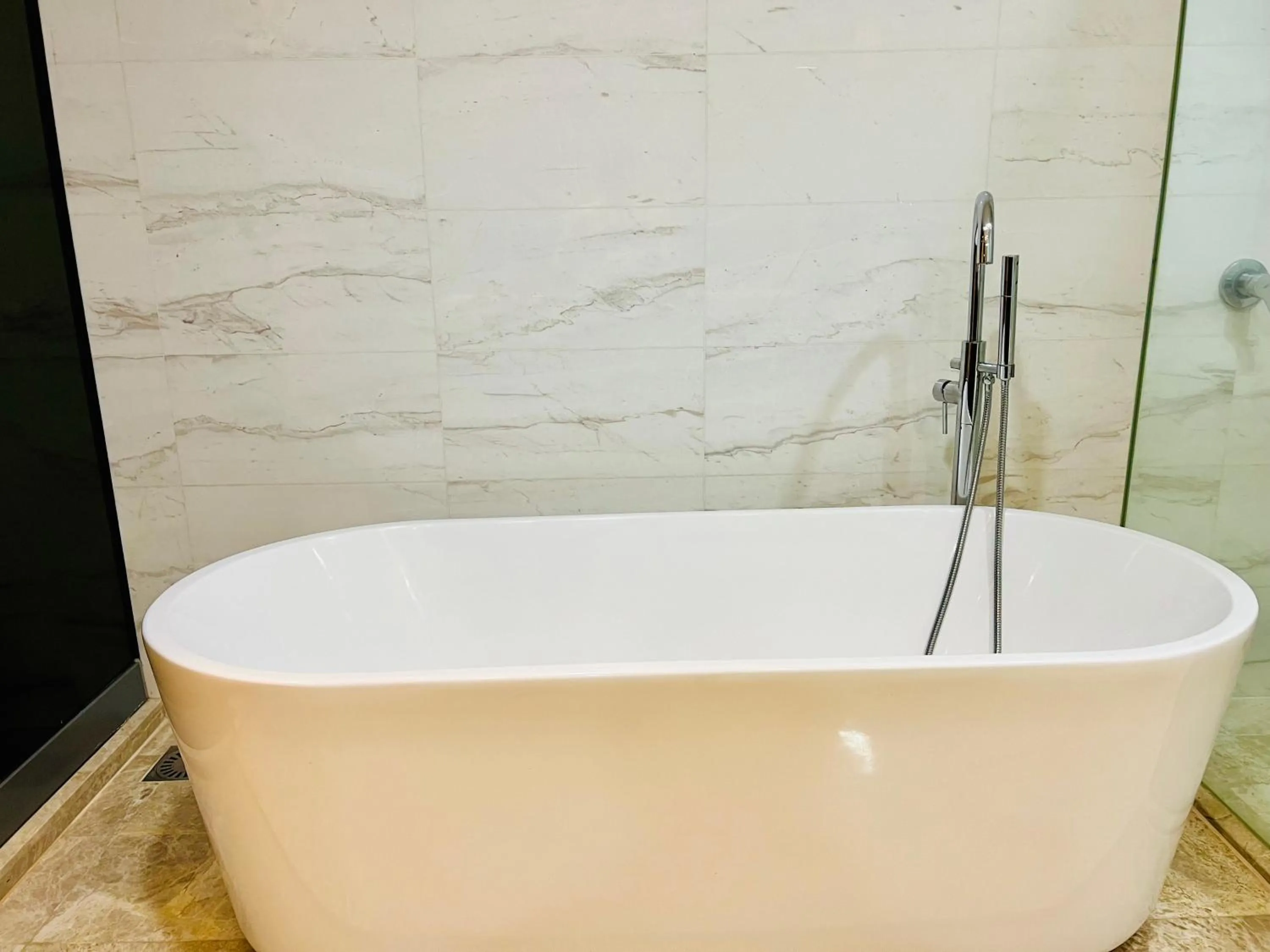 Bath in De Sky Platinum Suites KLCC Kuala Lumpur