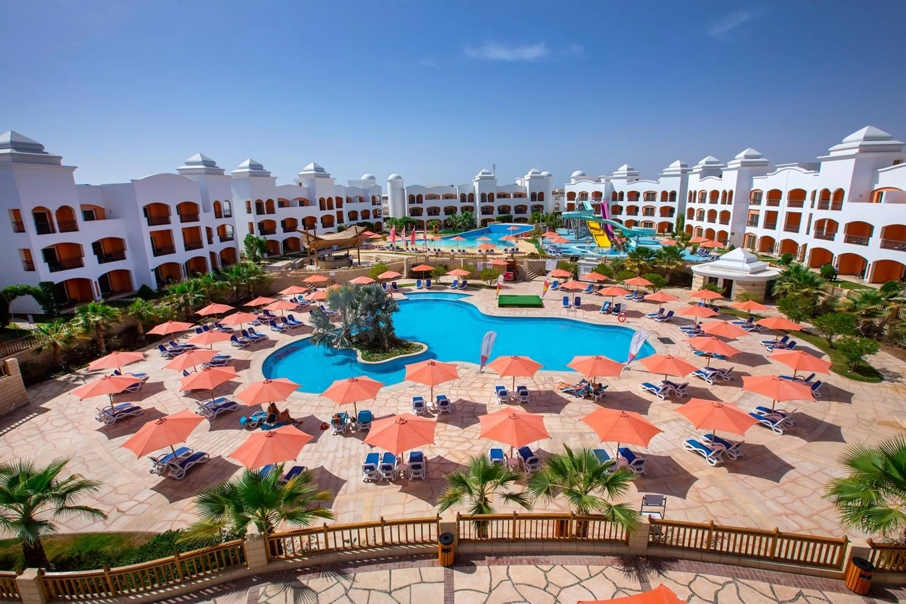 Swimming pool in Fun & Sun Naama Waves