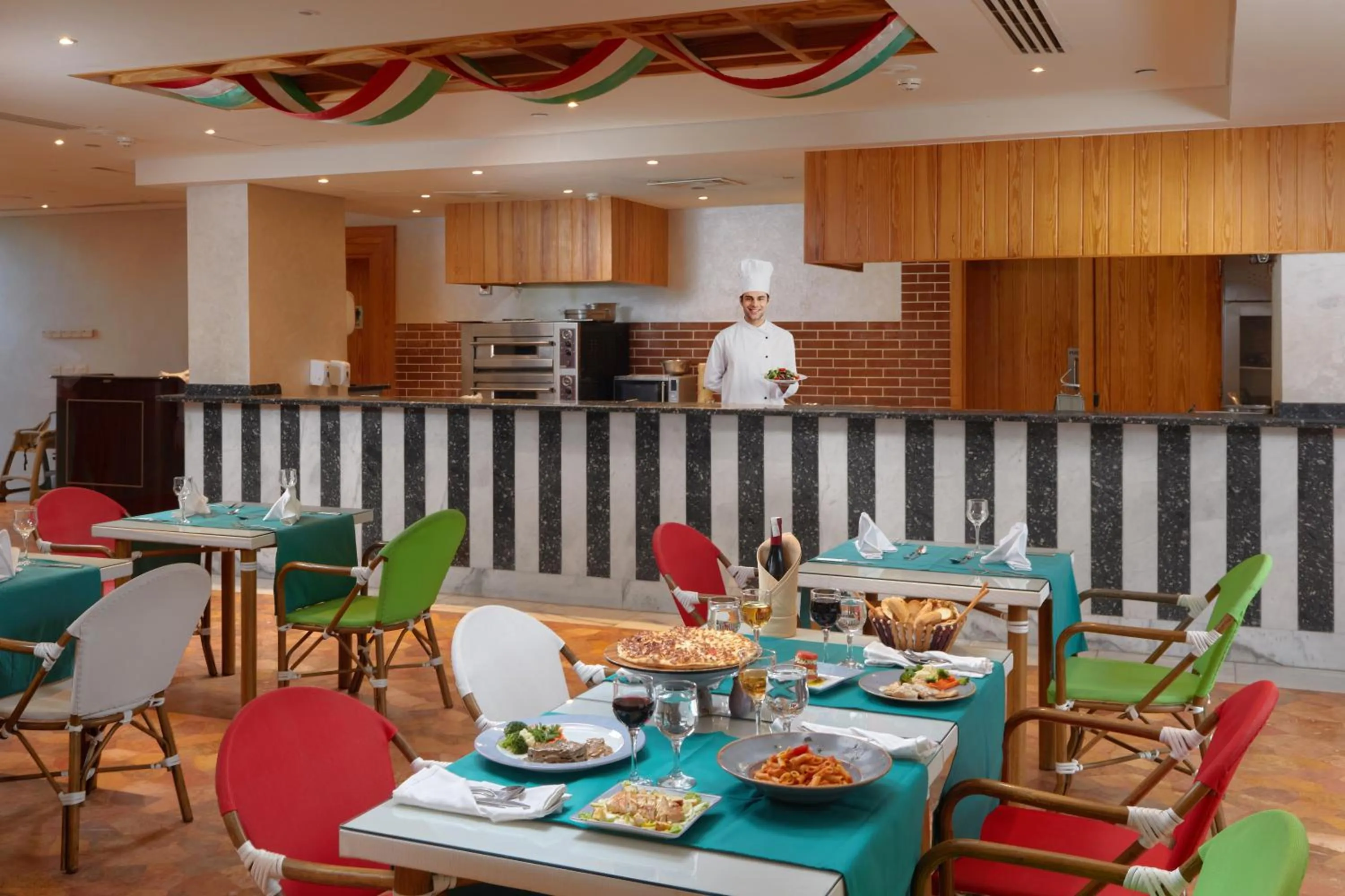 Restaurant/places to eat in Fun & Sun Naama Waves