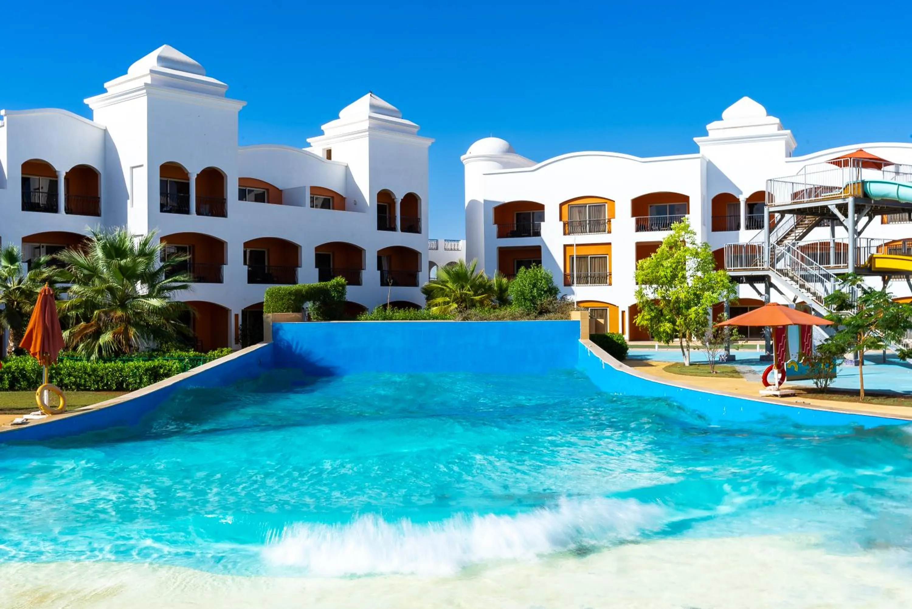 Swimming pool in Fun & Sun Naama Waves