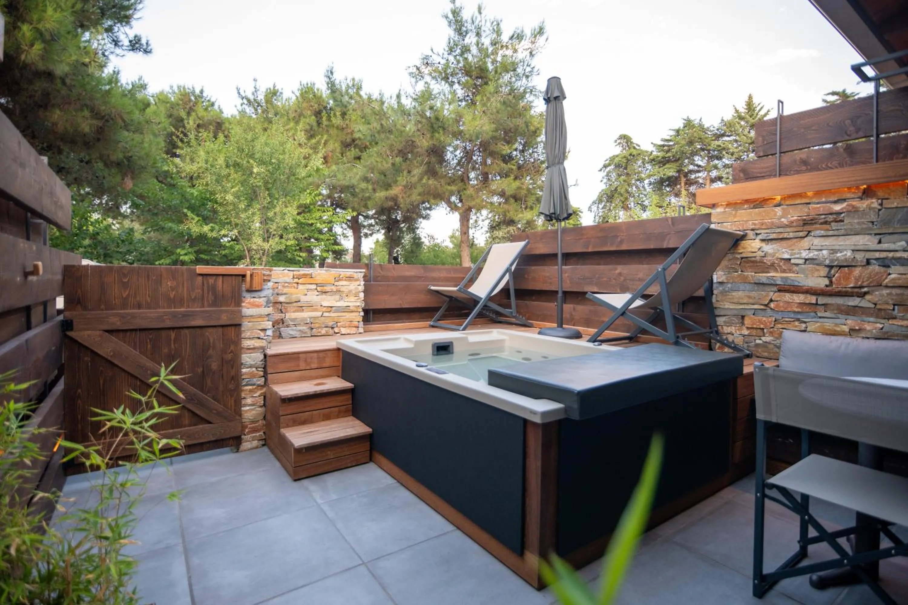 Sylvia Camping & Luxury Suites, Panel Hospitality Homes & Villas