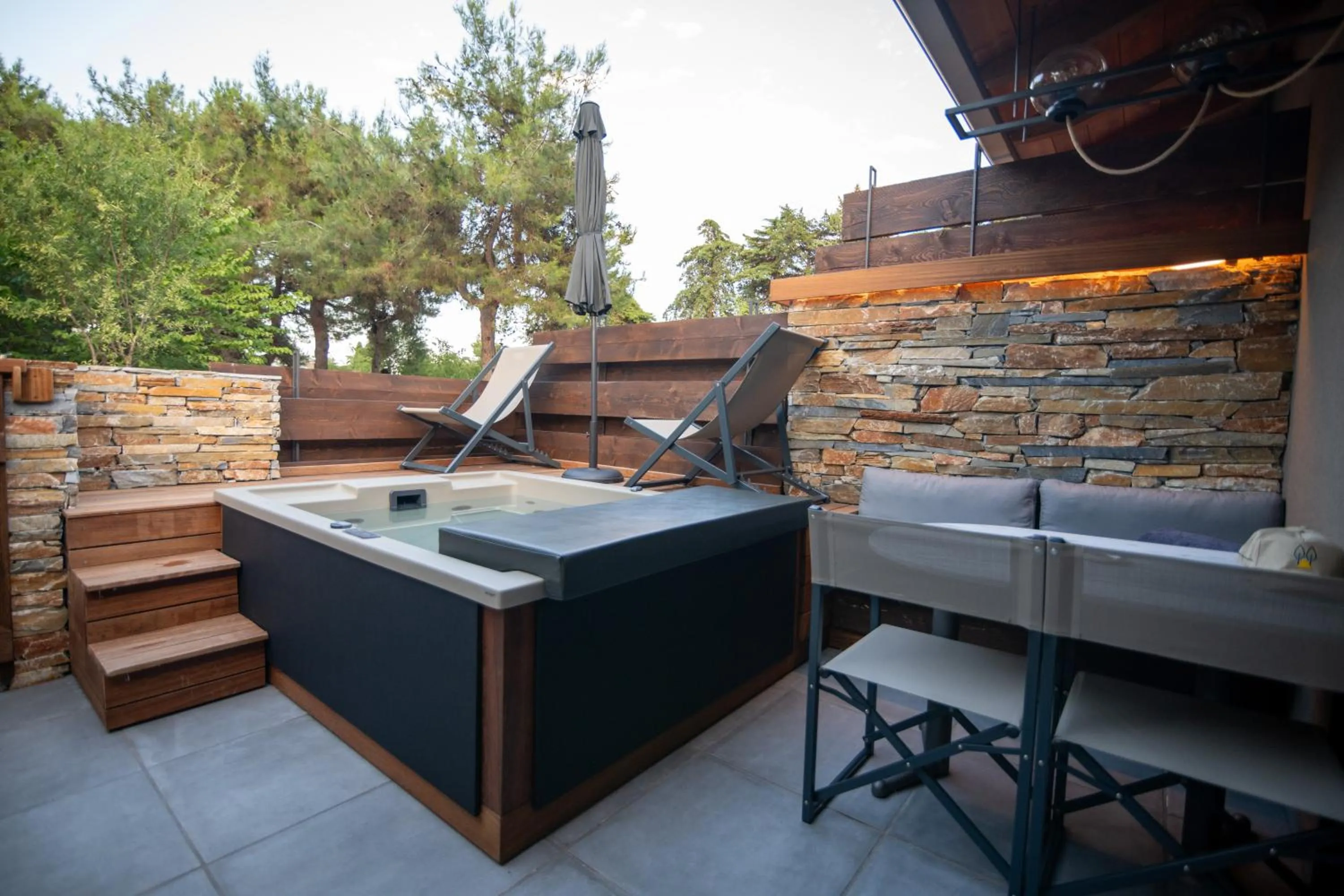 Sylvia Camping & Luxury Suites, Panel Hospitality Homes & Villas