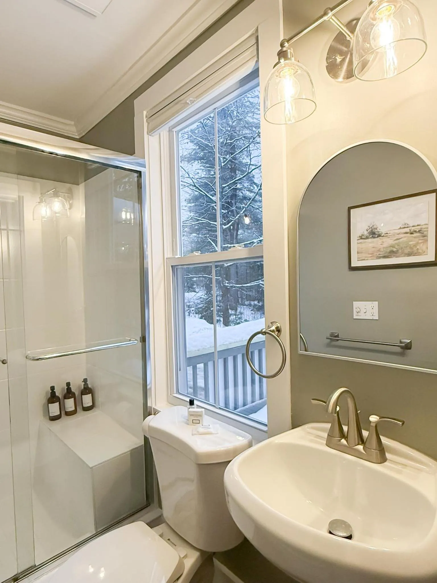 The Aurora Inn & Cottages