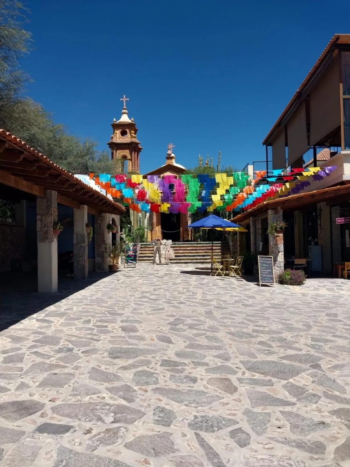 Restaurant/places to eat in Centenario Los Arroyitos