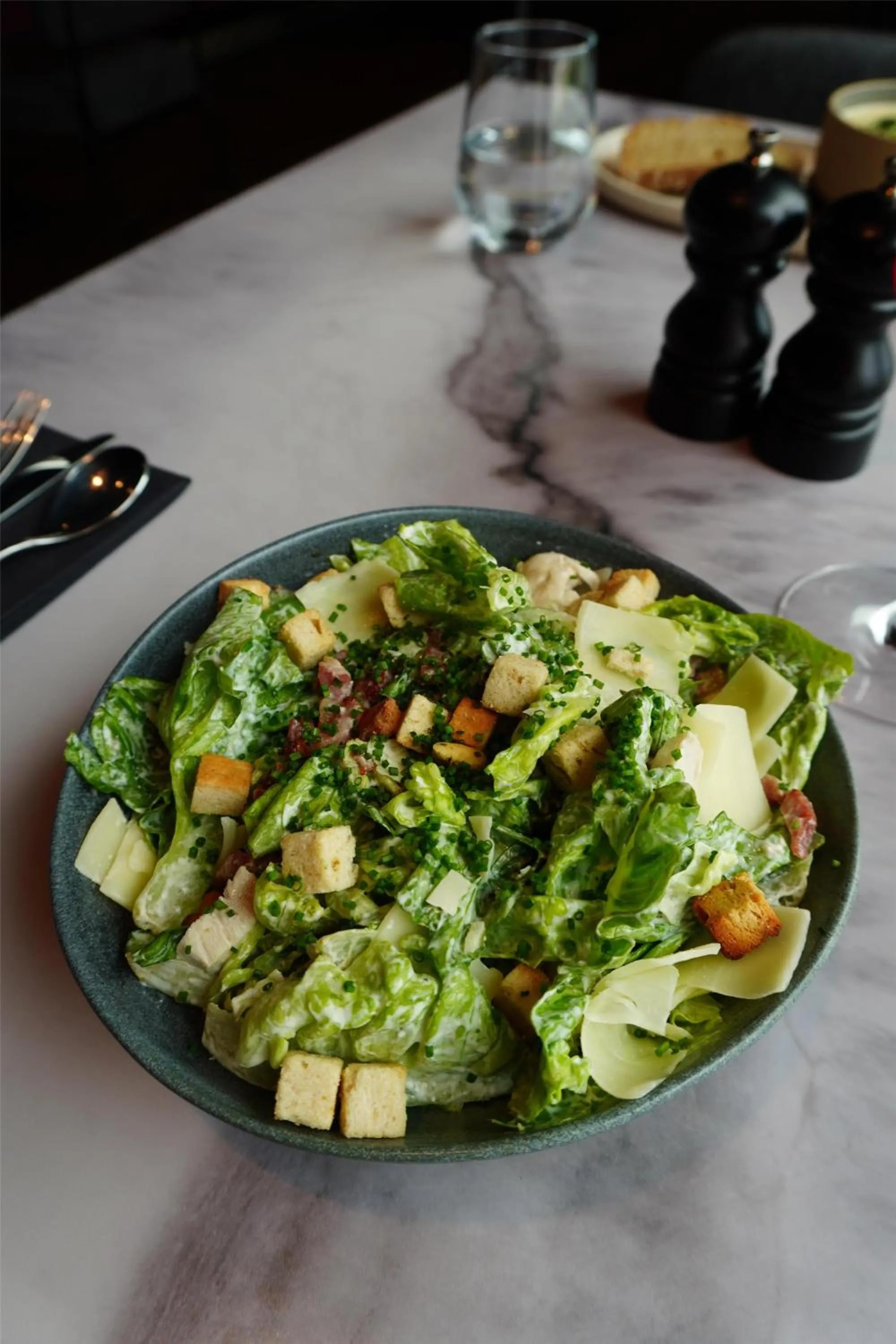 Food and drinks in Radisson RED Galway