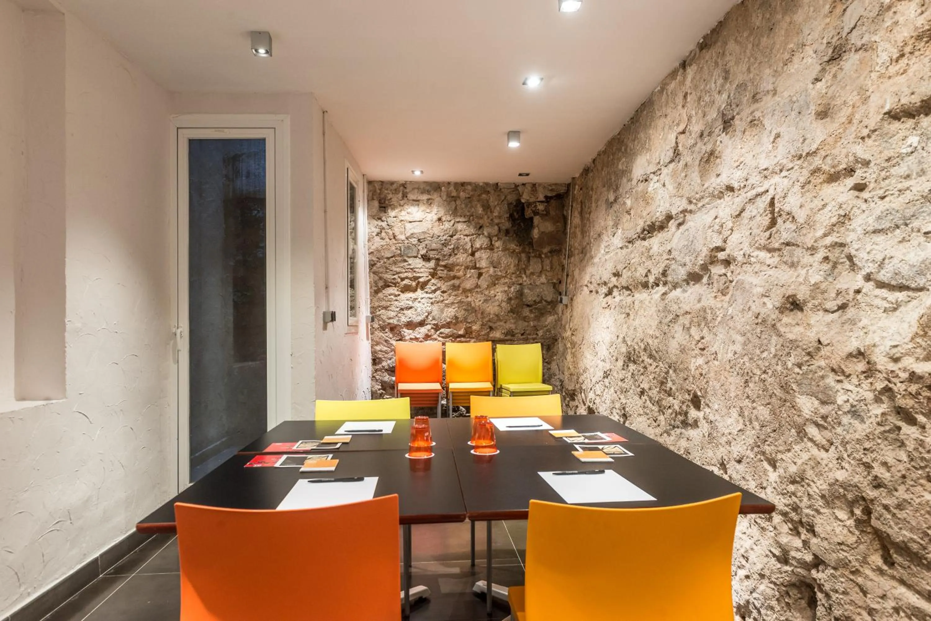 Meeting/conference room in Apartaments Ciutat Vella