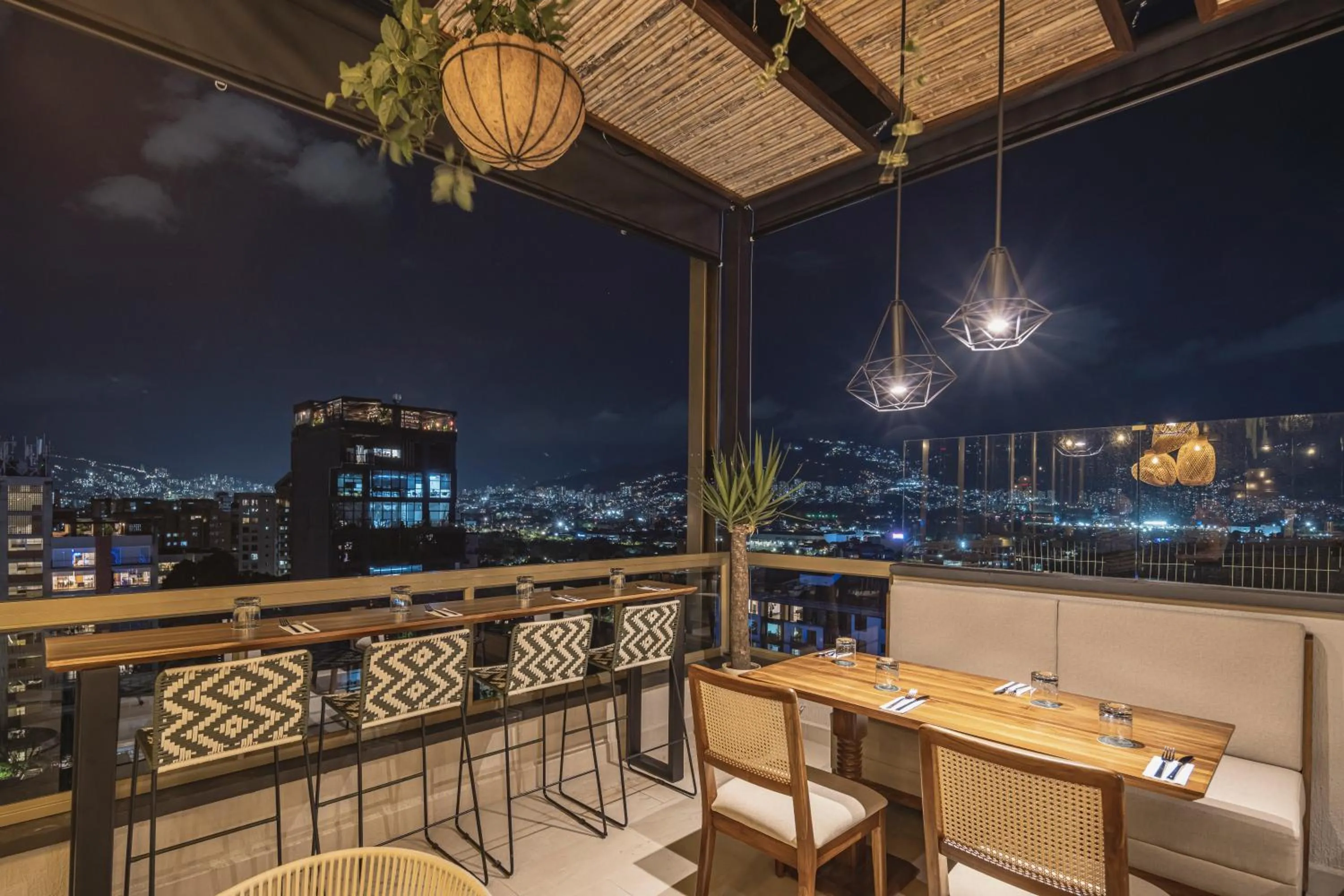 Lounge or bar in Golden Valley Hotel