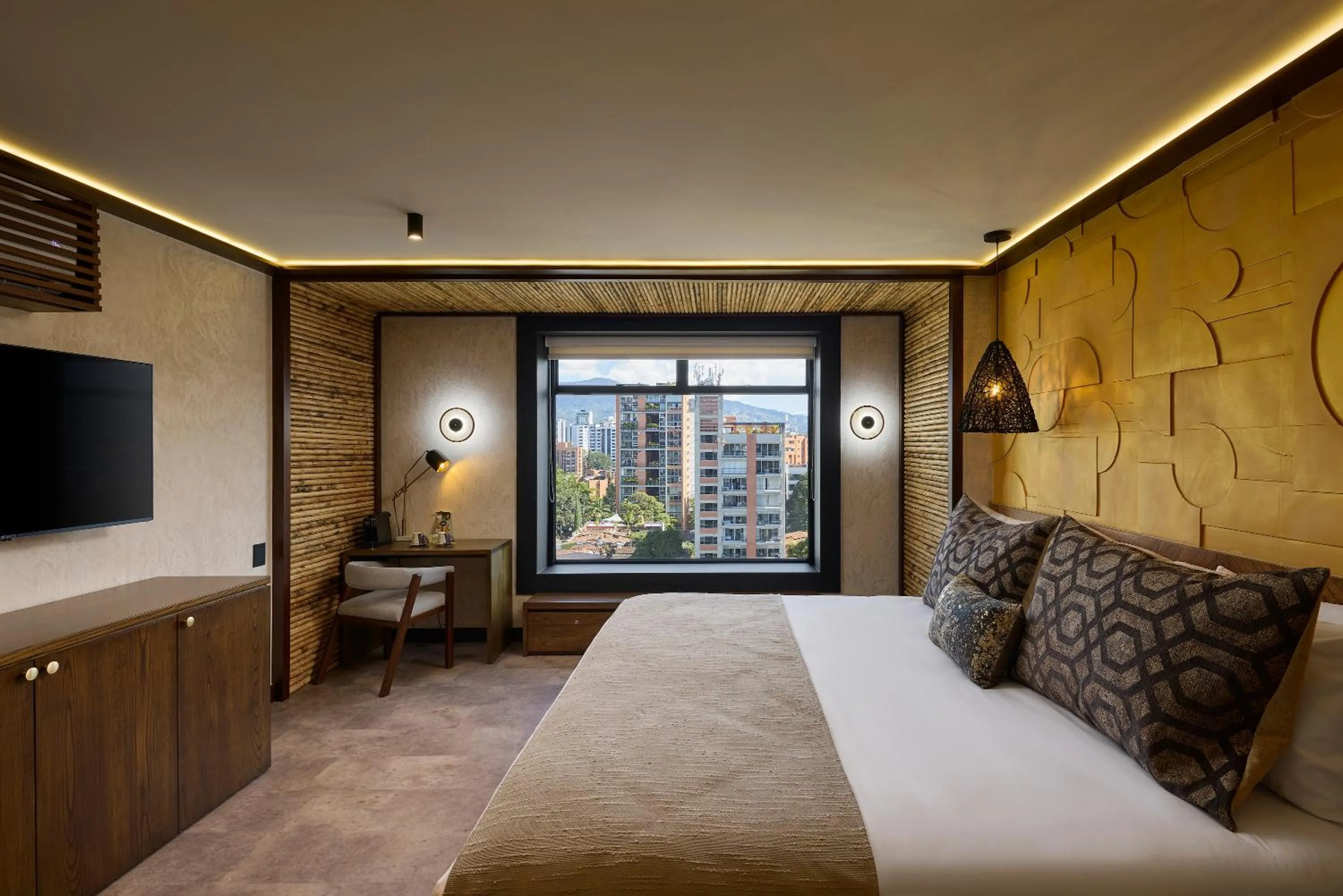 Bedroom, Bed in Golden Valley Hotel