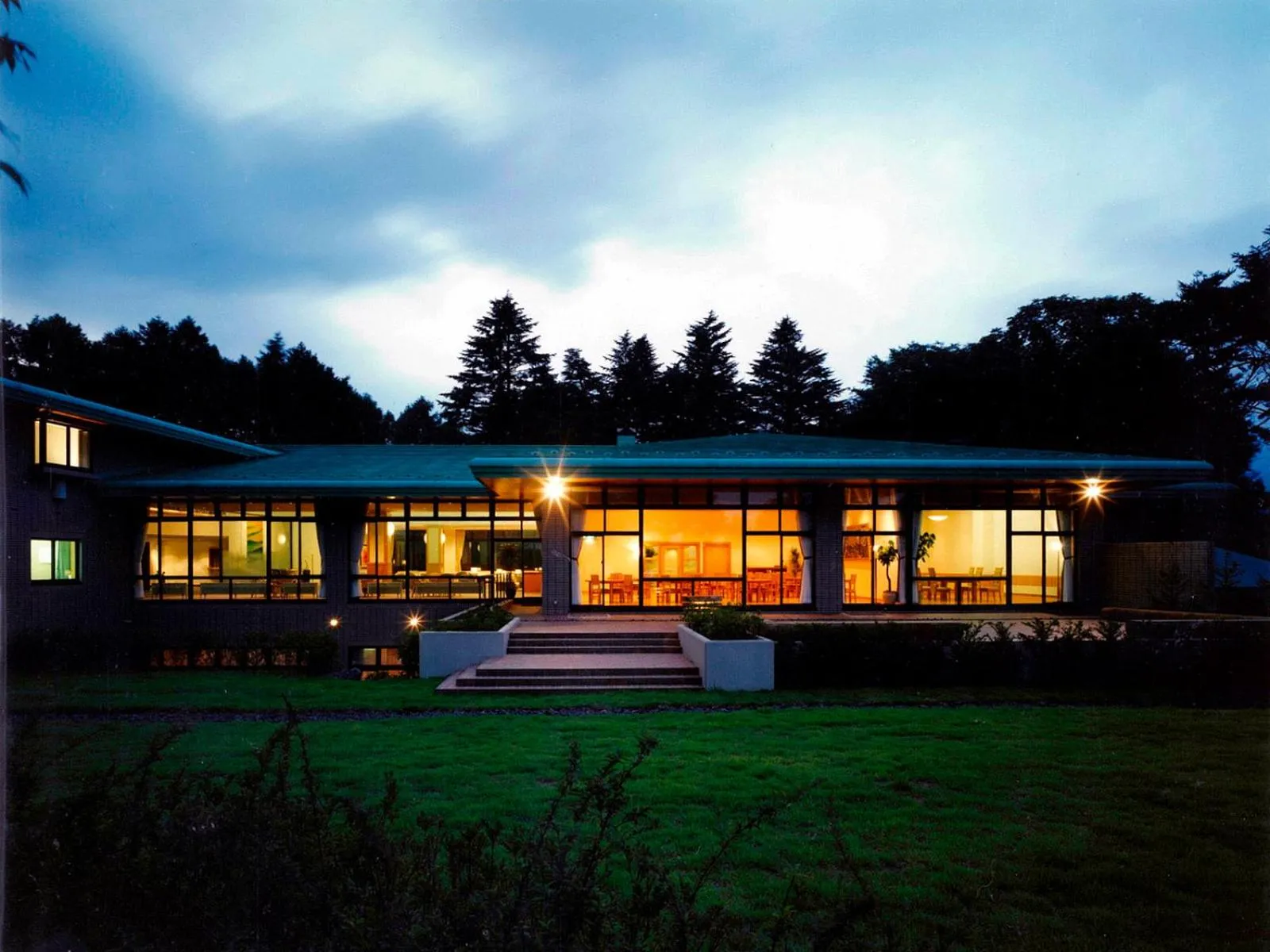KARUIZAWA CLUB OF ART
