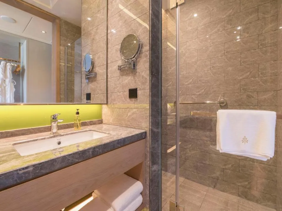 Bathroom in The Mulian Hotel of Guangzhou Nansha Fenghuang Lake