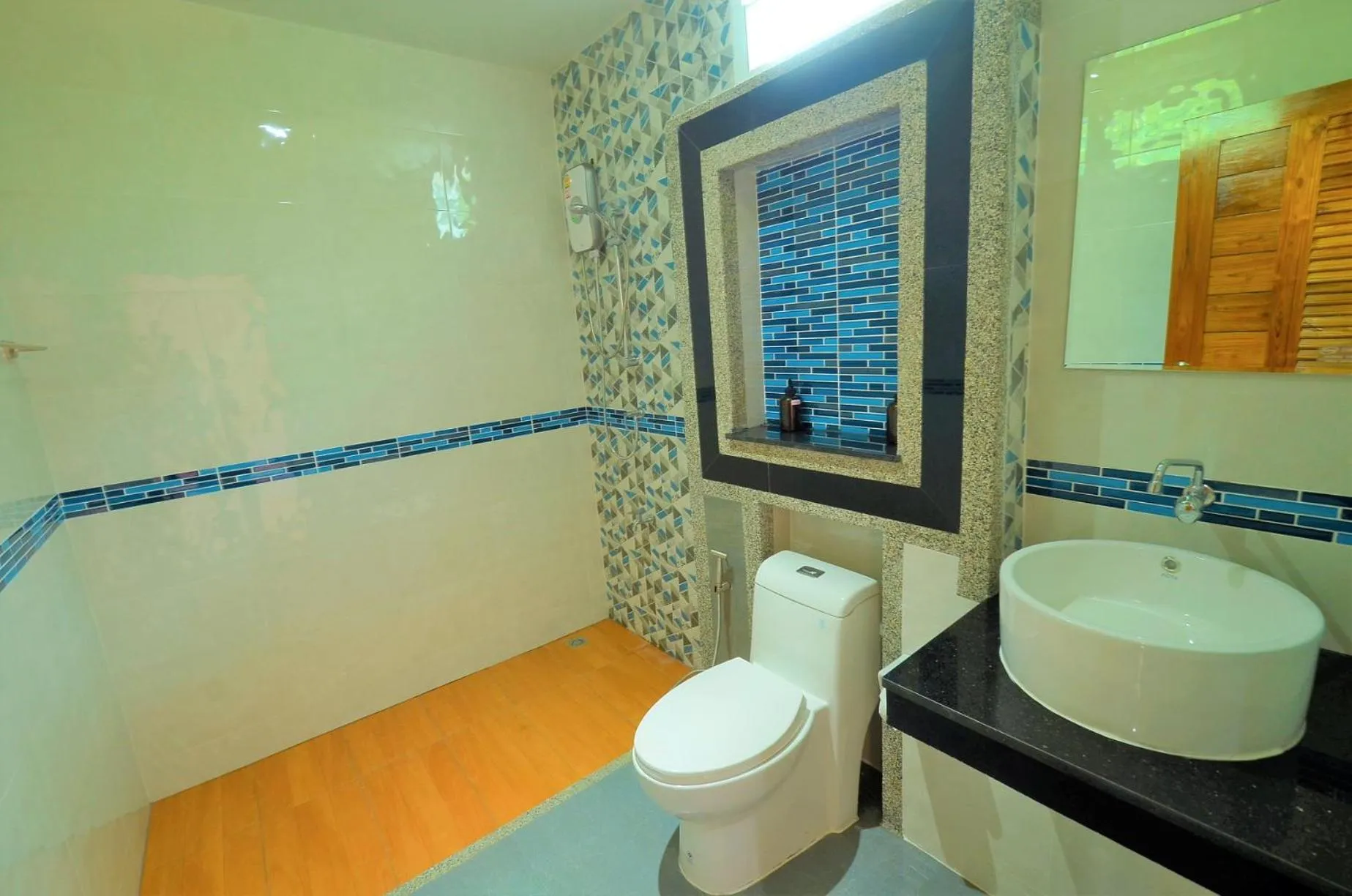 Bathroom in Tum Mai Kaew Lanta Resort